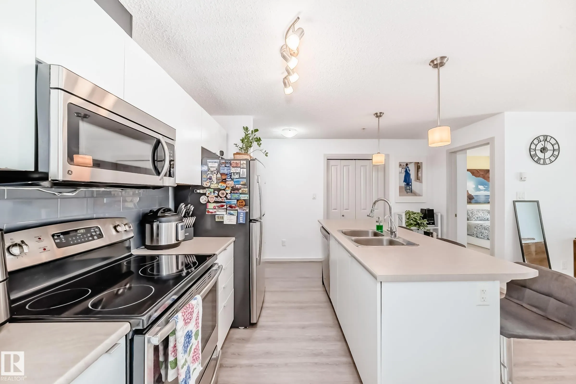 148-348 WINDERMERE Road