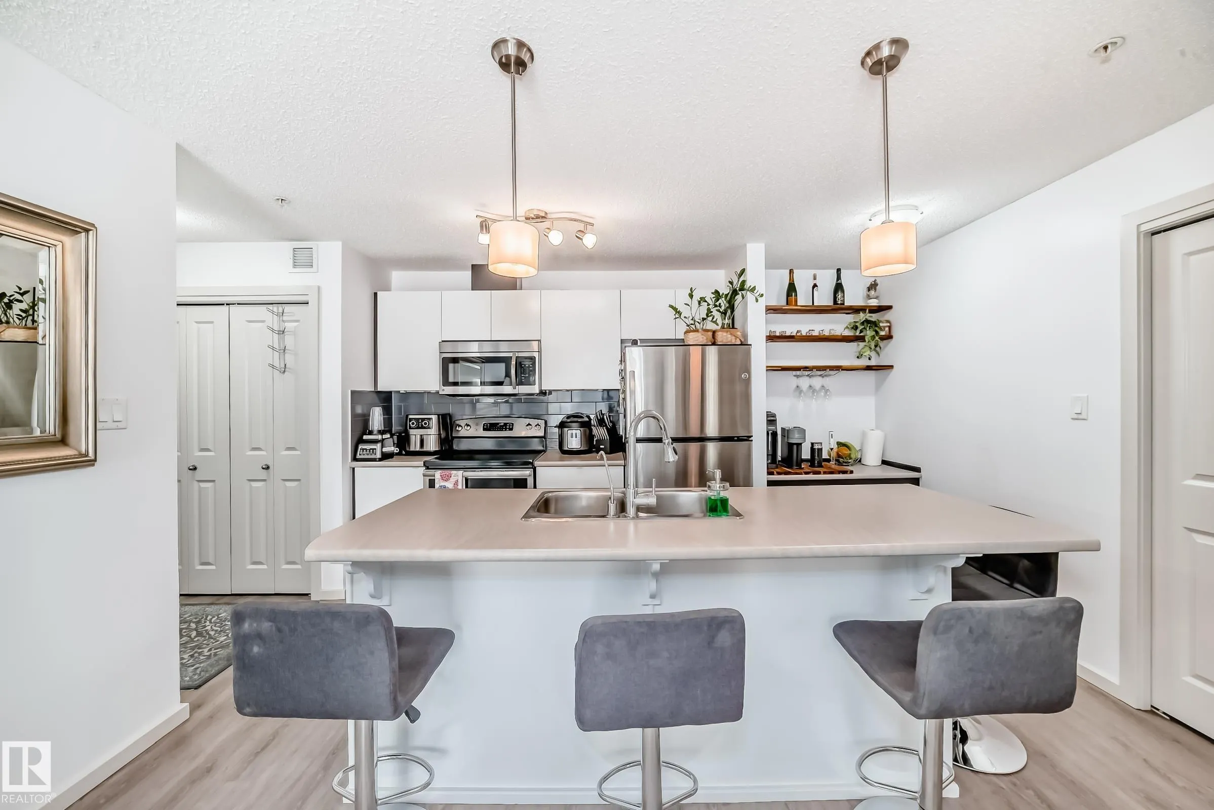 148-348 WINDERMERE Road