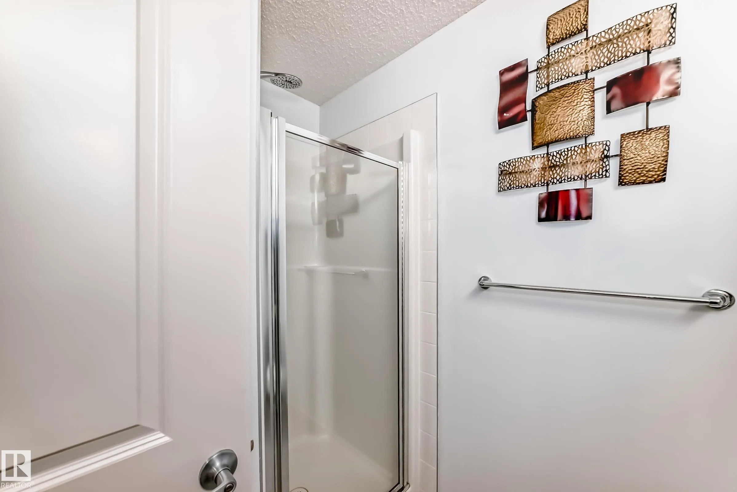 148-348 WINDERMERE Road