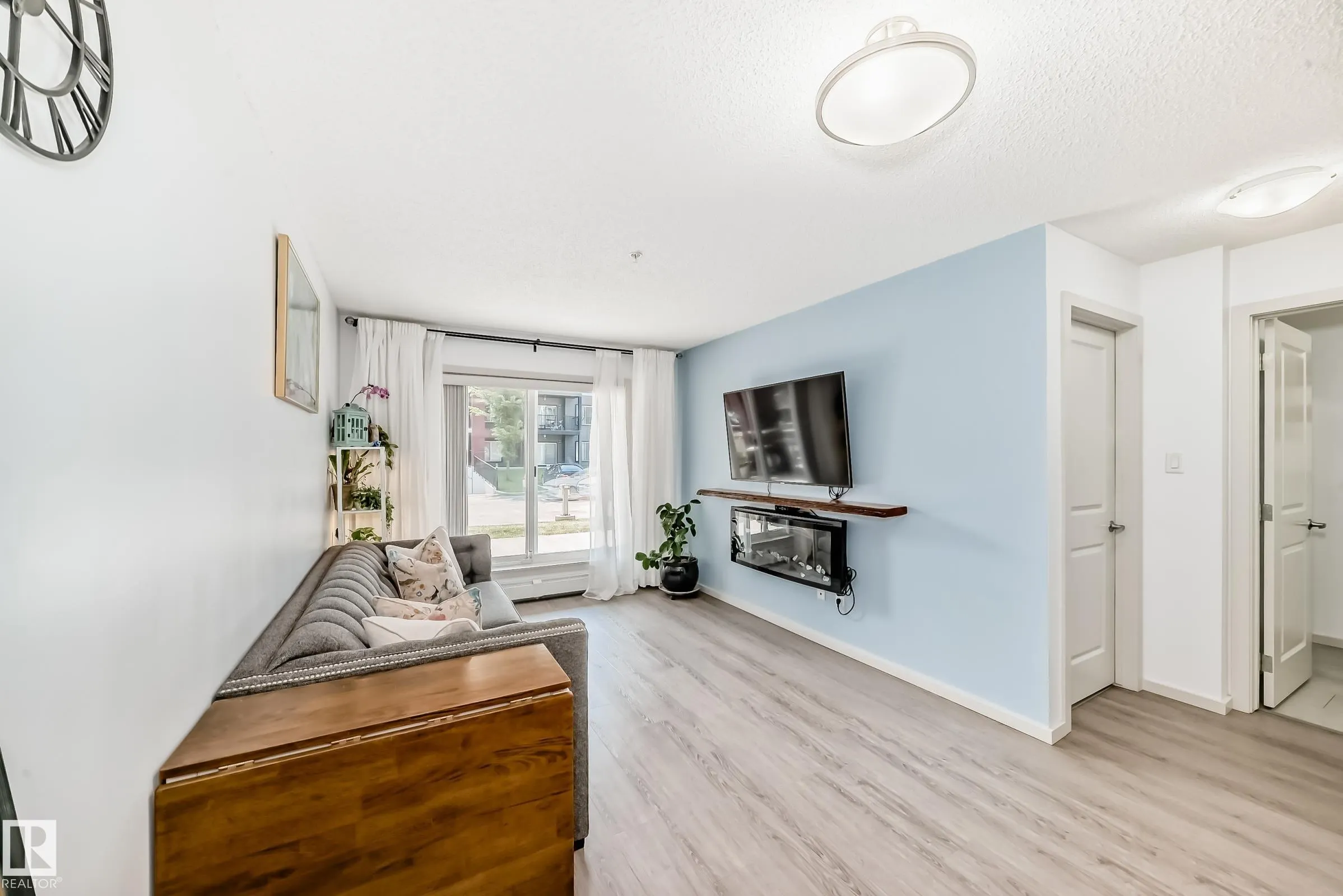 148-348 WINDERMERE Road