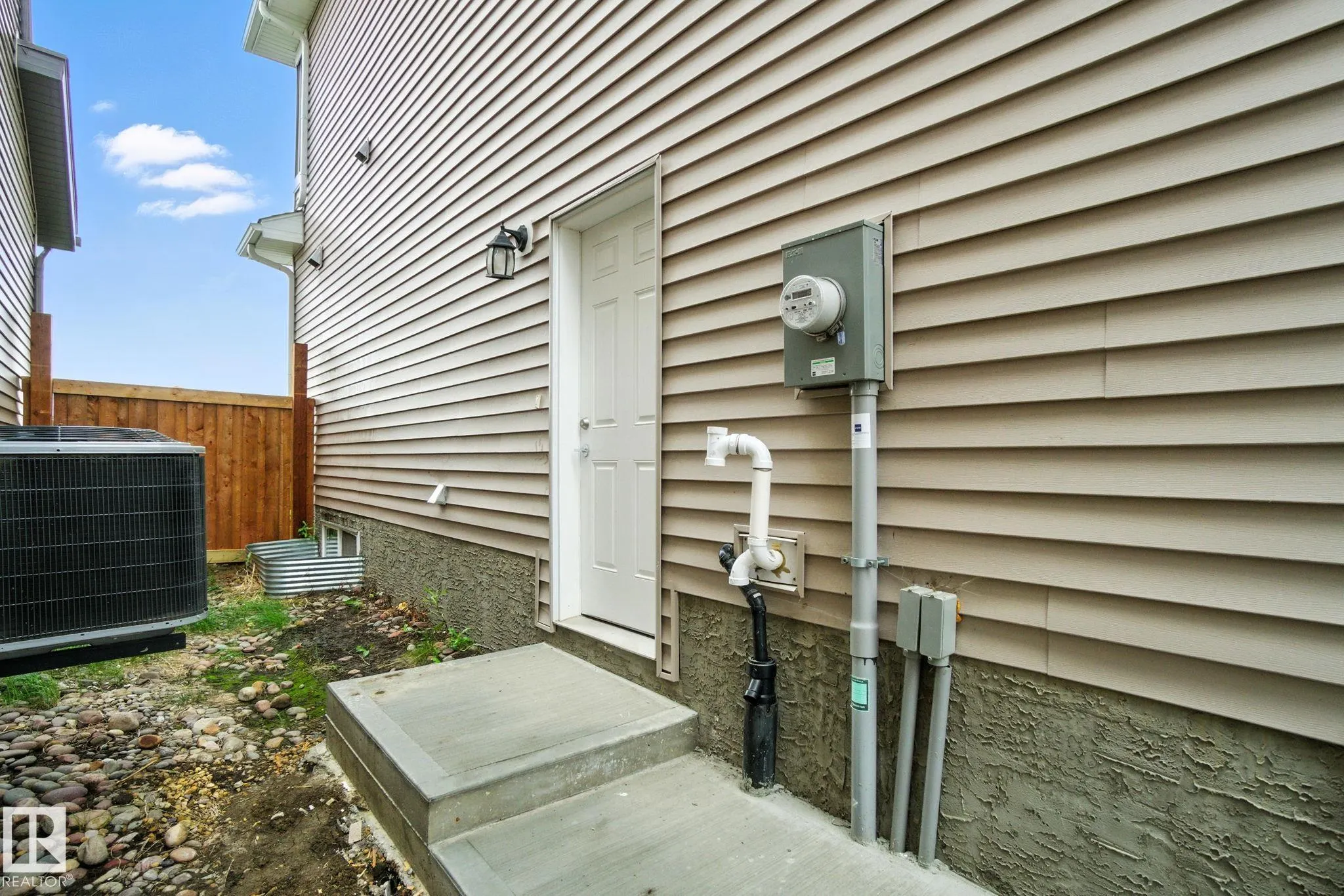 7614 CREIGHTON Place