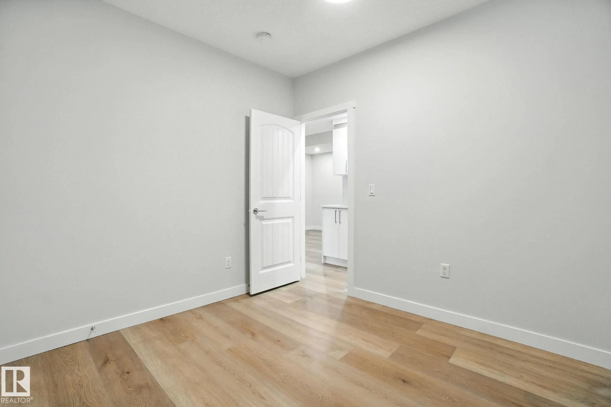 7614 CREIGHTON Place
