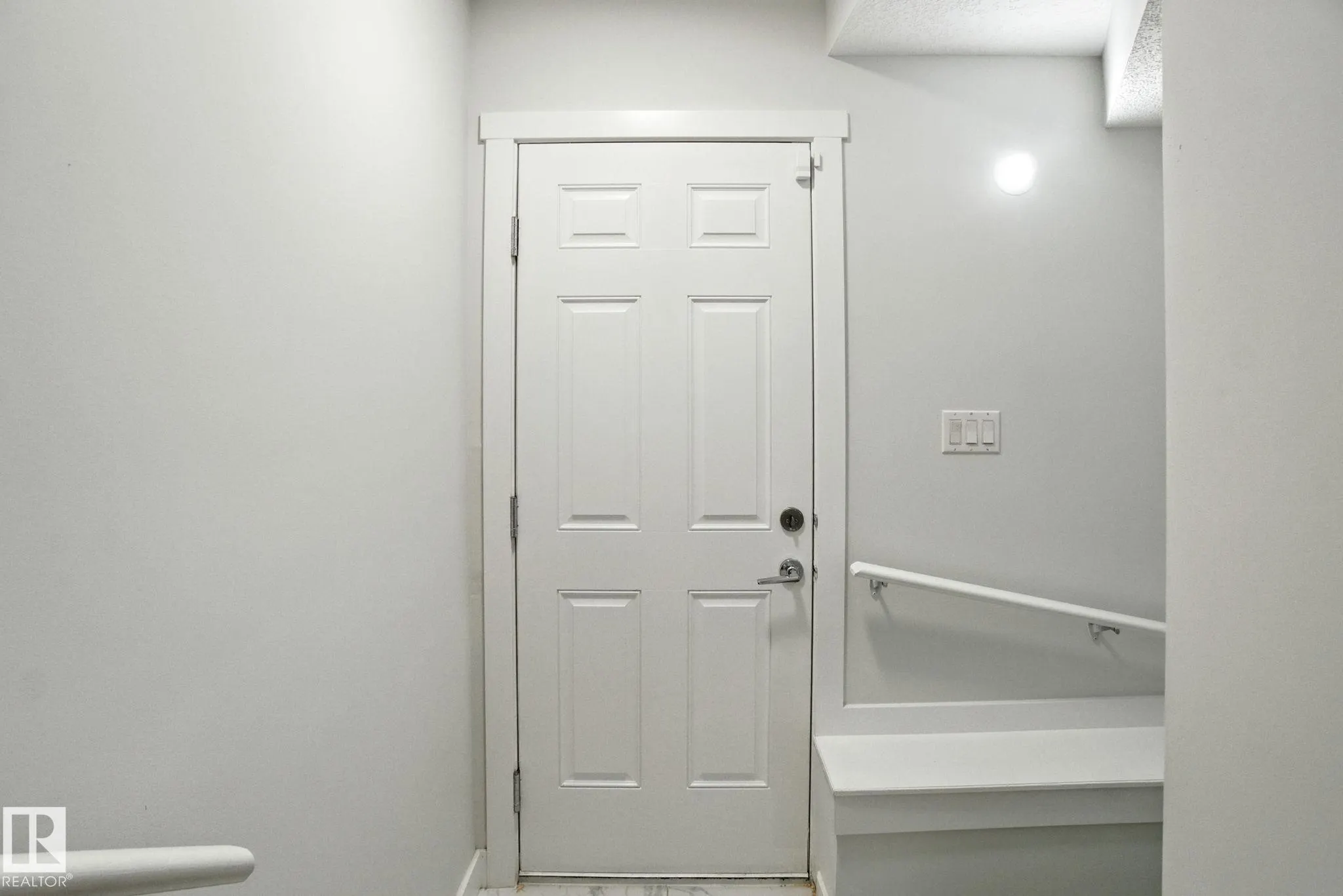 7614 CREIGHTON Place