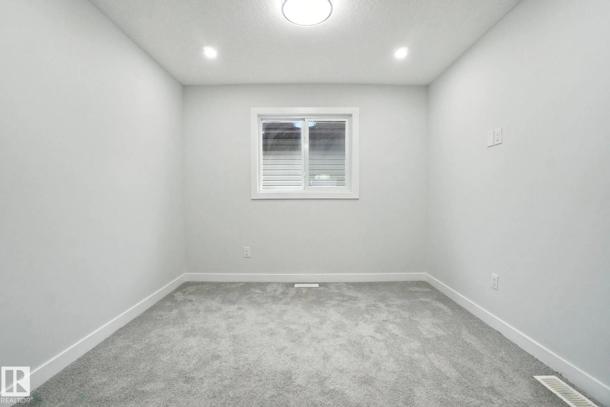 7614 CREIGHTON Place