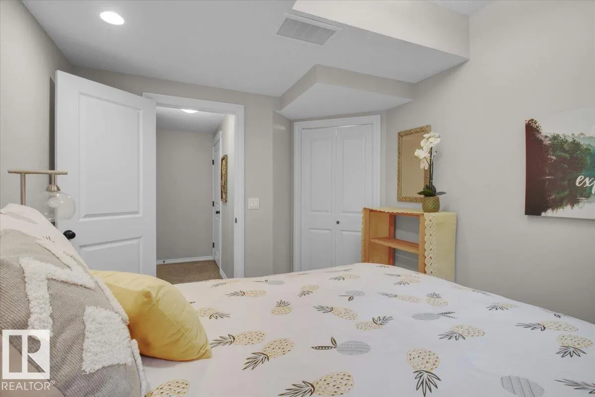 8112 ELLESMERE Cove
