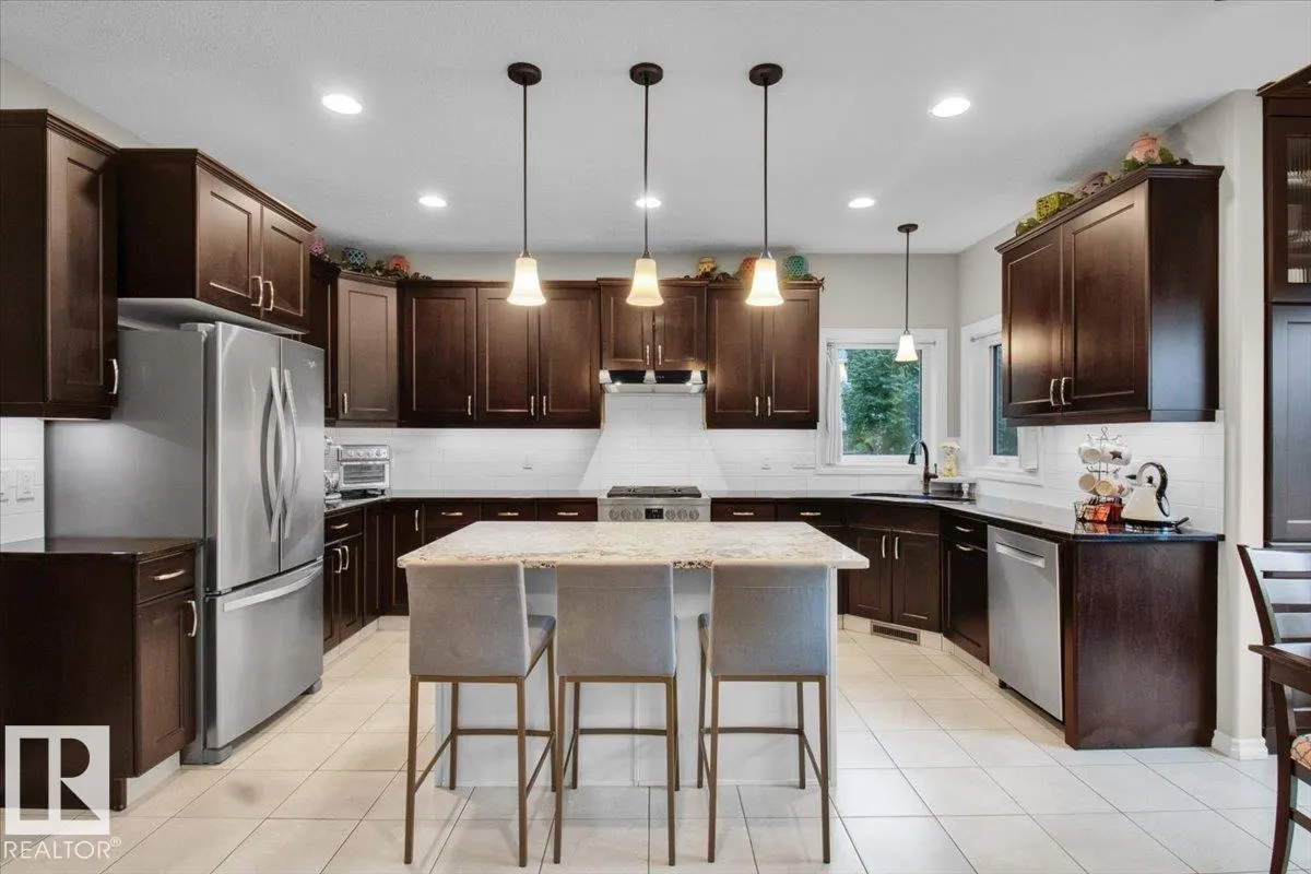 8112 ELLESMERE Cove