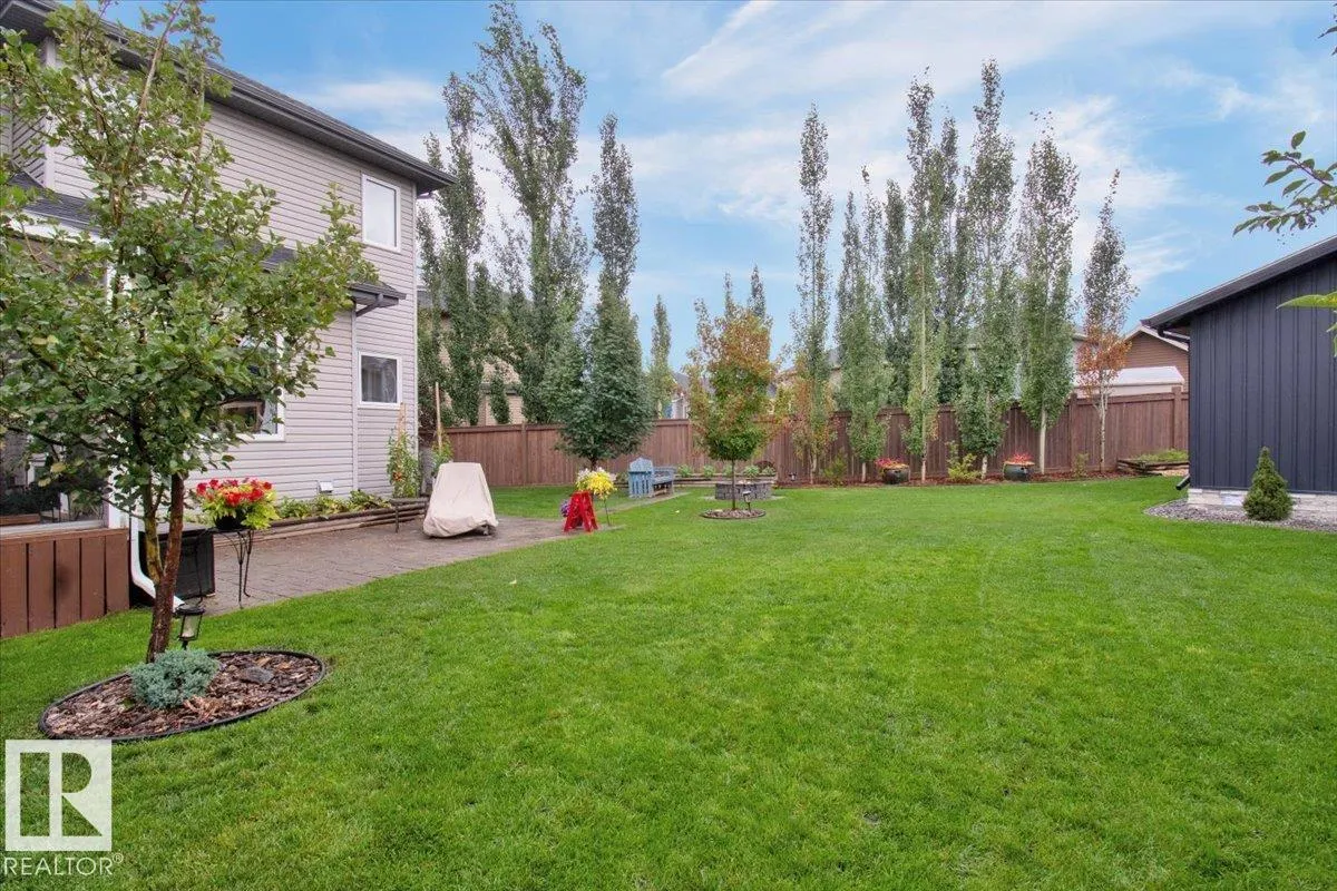 8112 ELLESMERE Cove