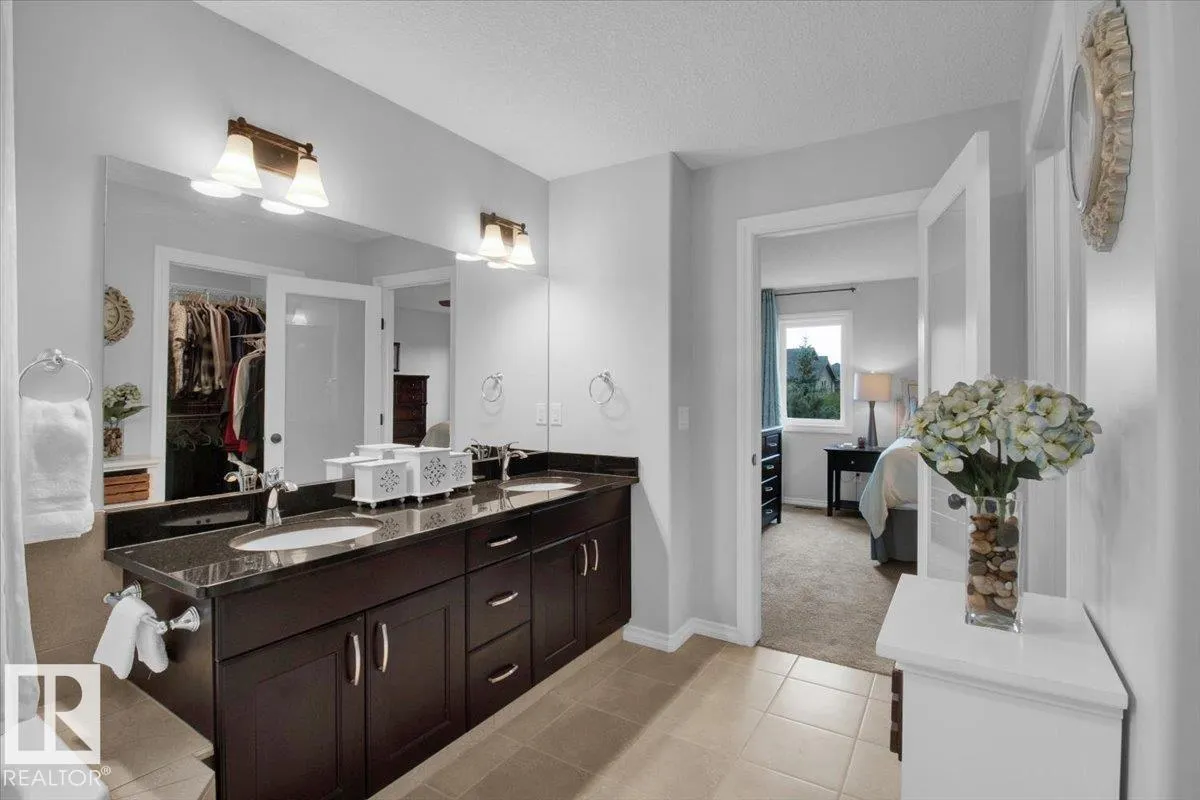 8112 ELLESMERE Cove