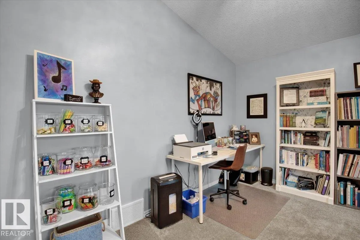 8112 ELLESMERE Cove
