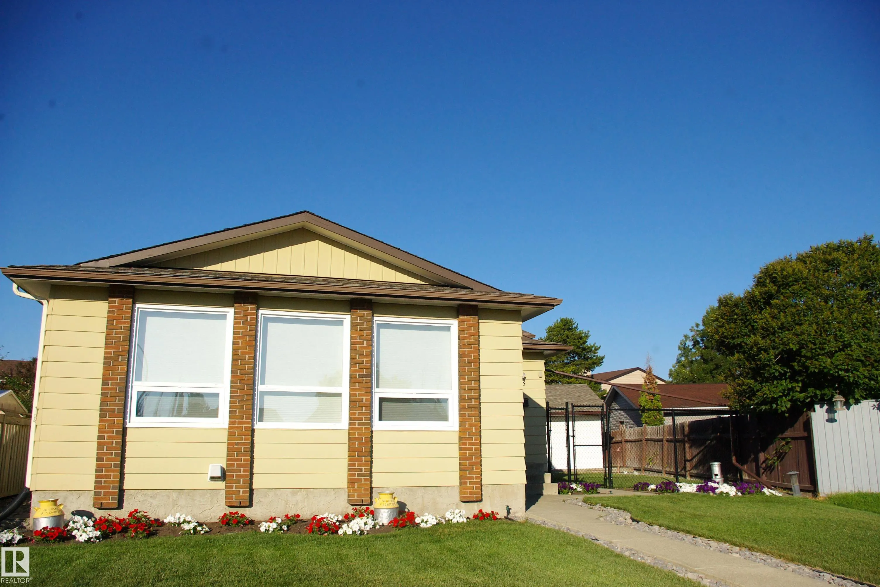 168 WARWICK Road
