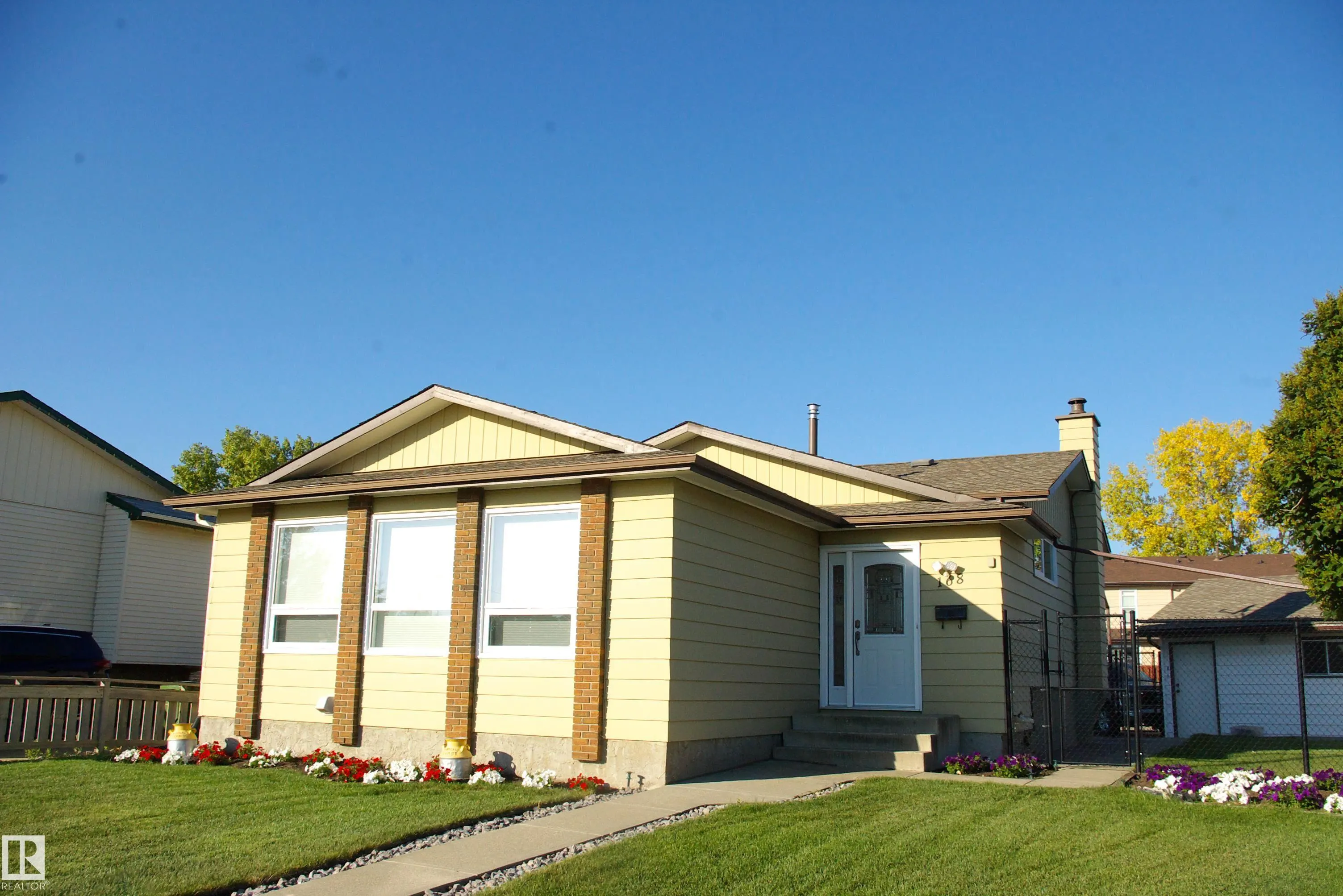 168 WARWICK Road