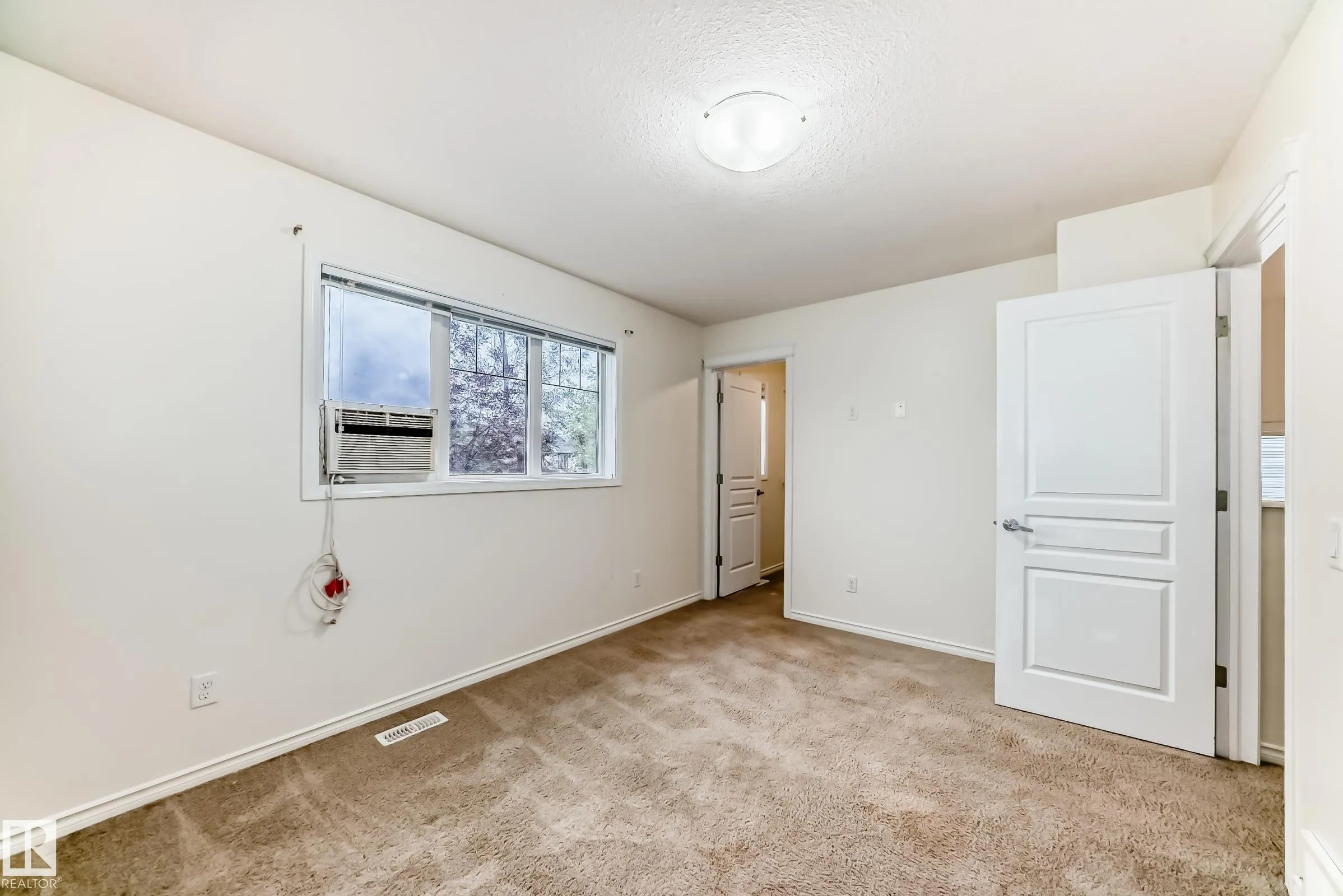 351 SECORD Boulevard