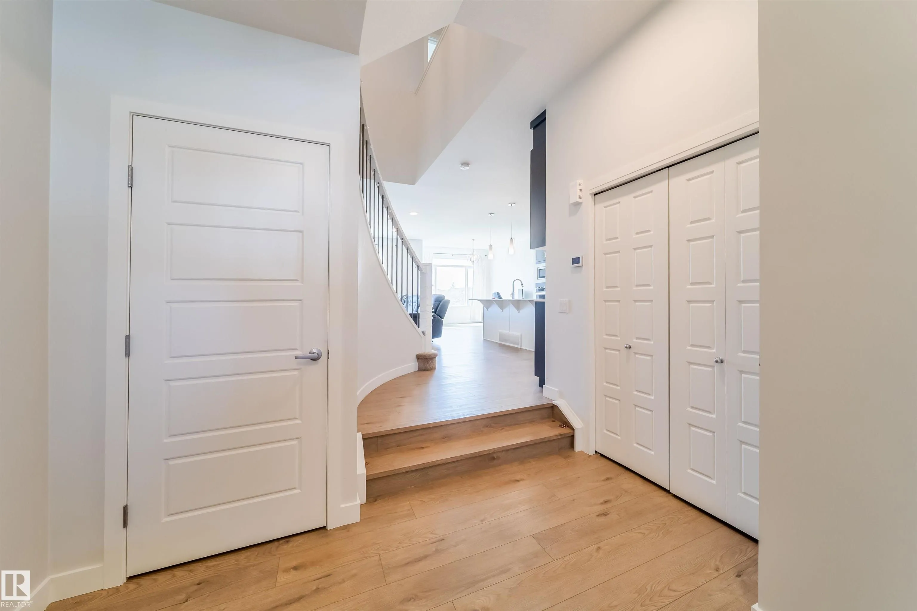 6011 EDMONDS Place