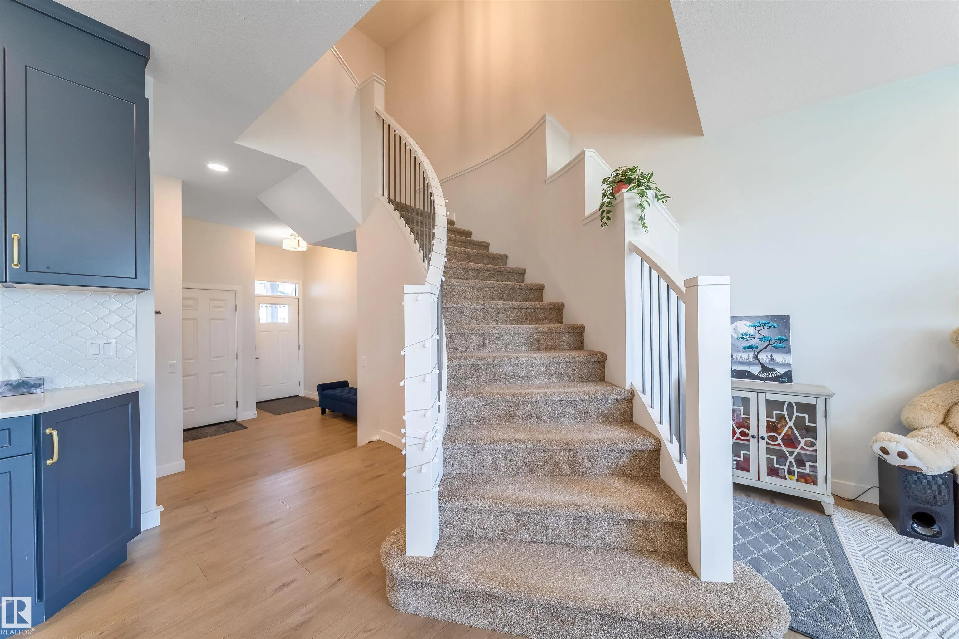 6011 EDMONDS Place