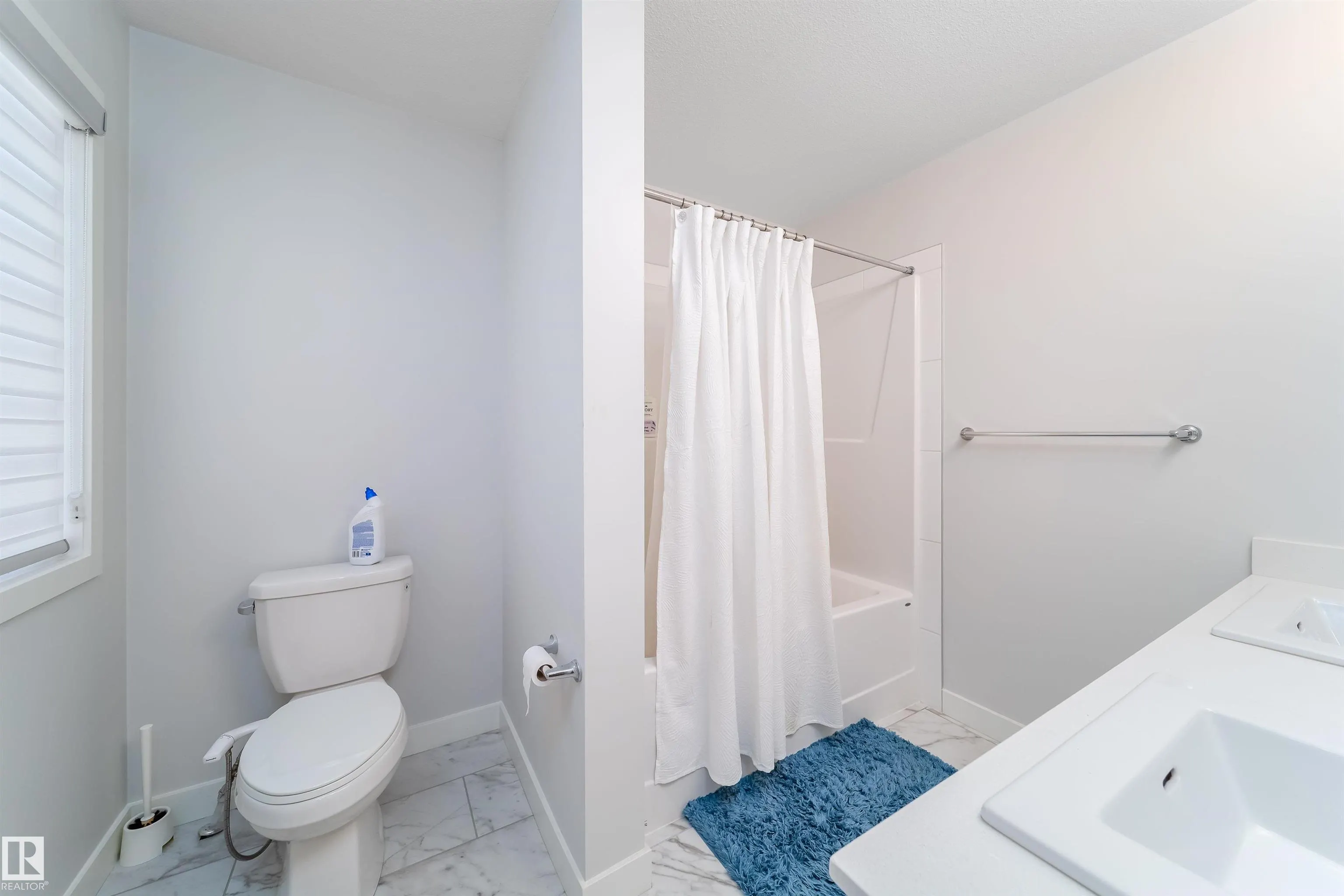 6011 EDMONDS Place