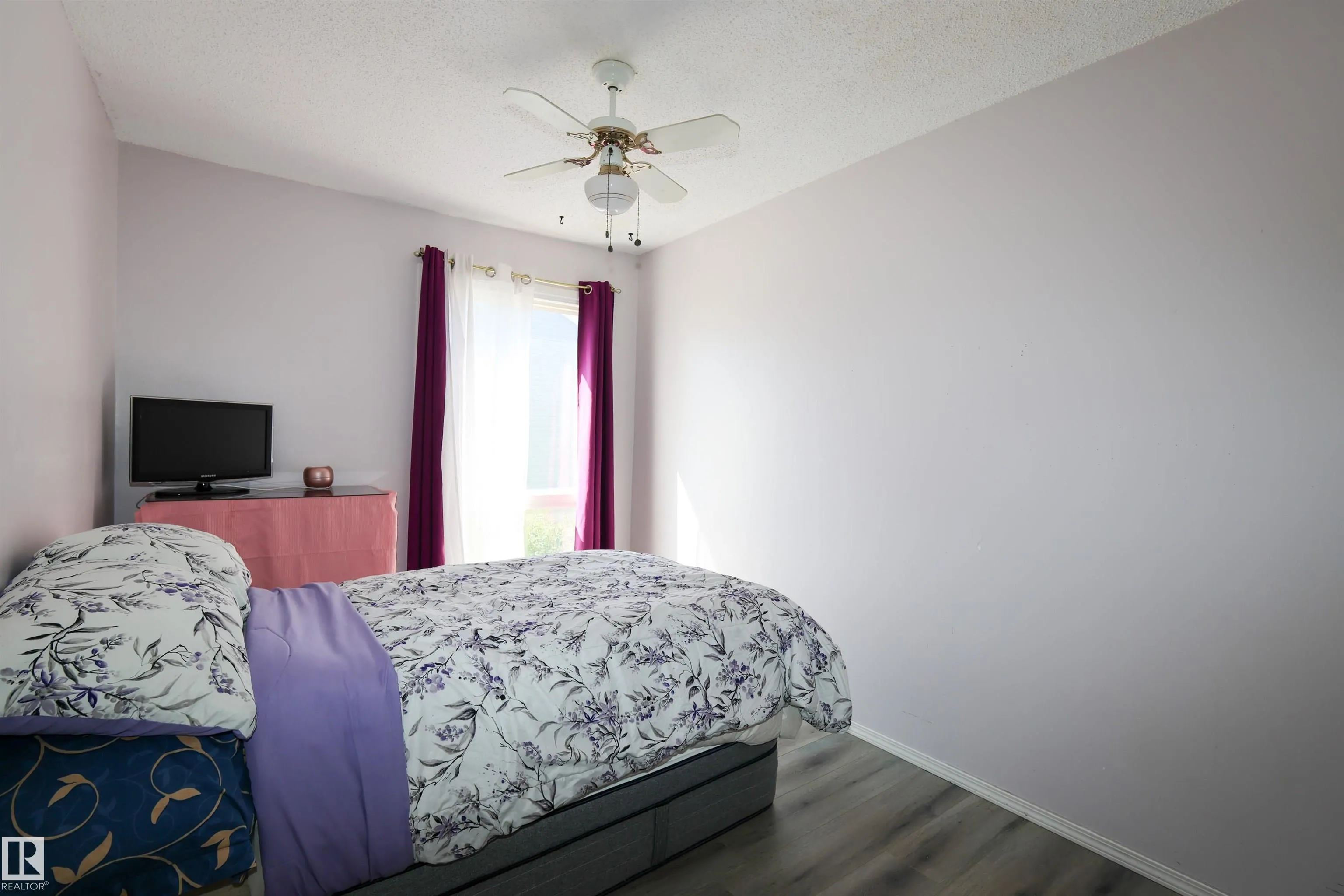 225 GRANDIN Village