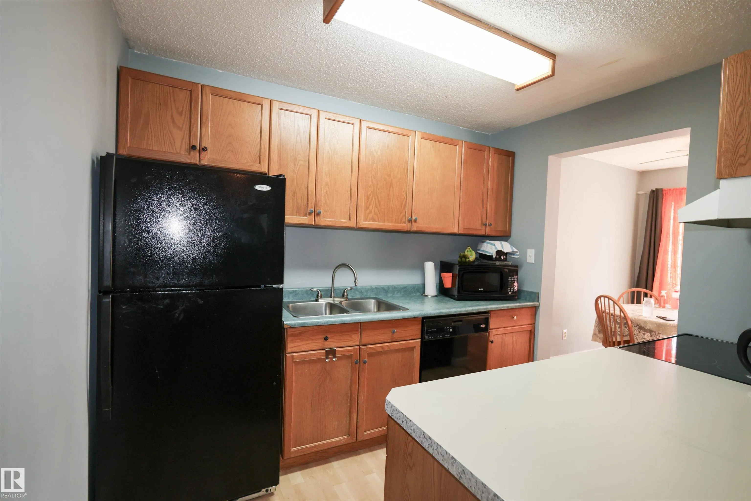 225 GRANDIN Village