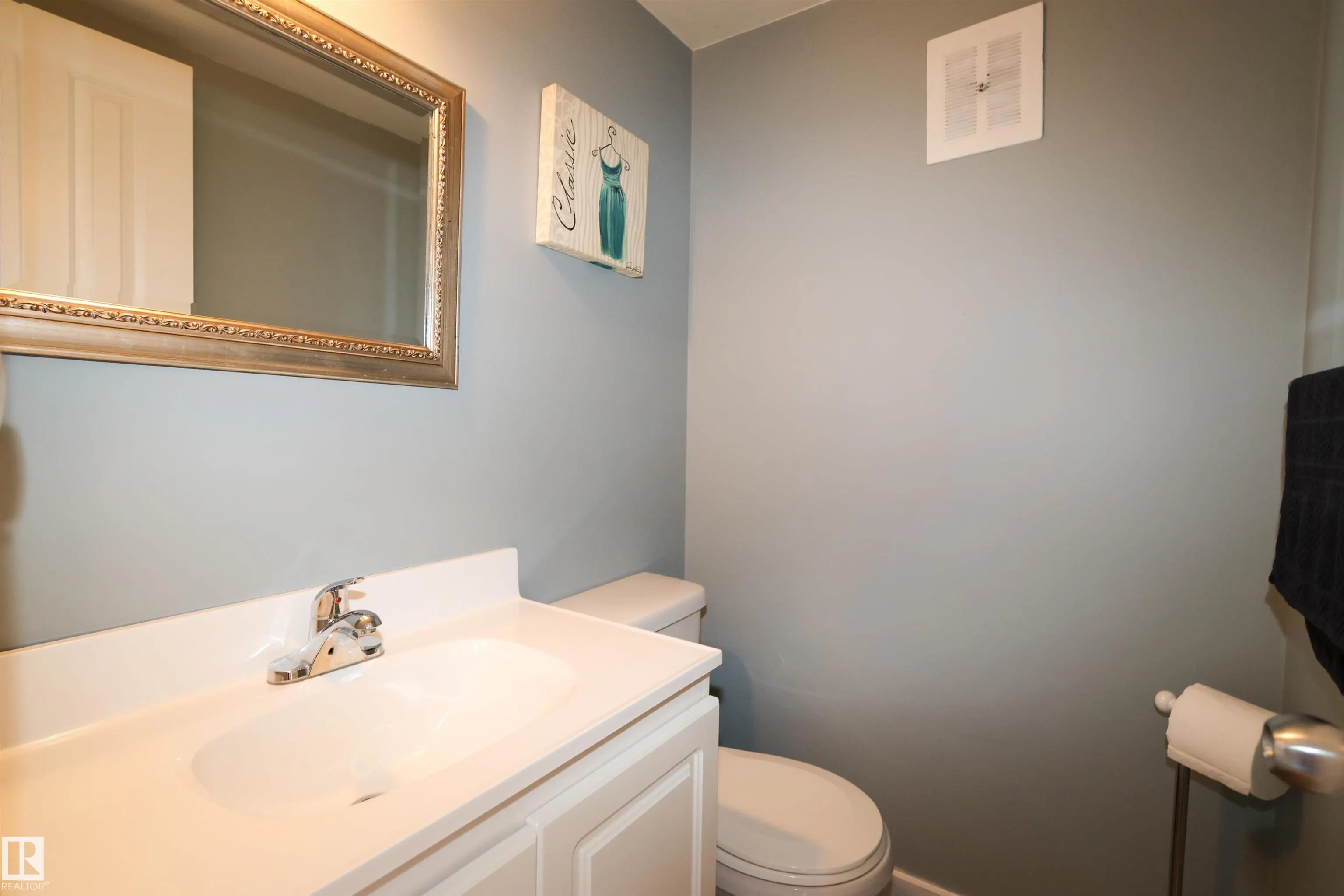 225 GRANDIN Village