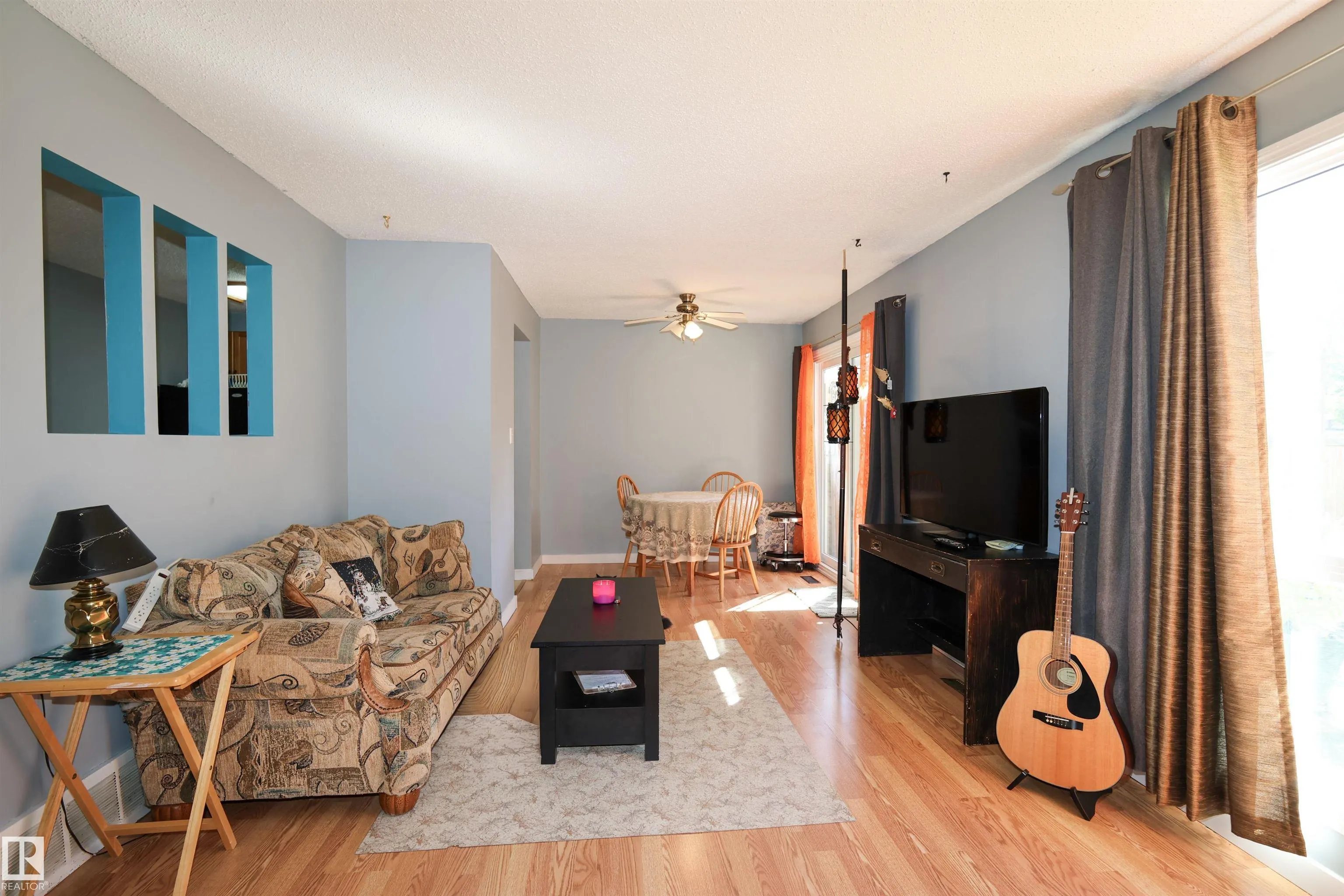 225 GRANDIN Village