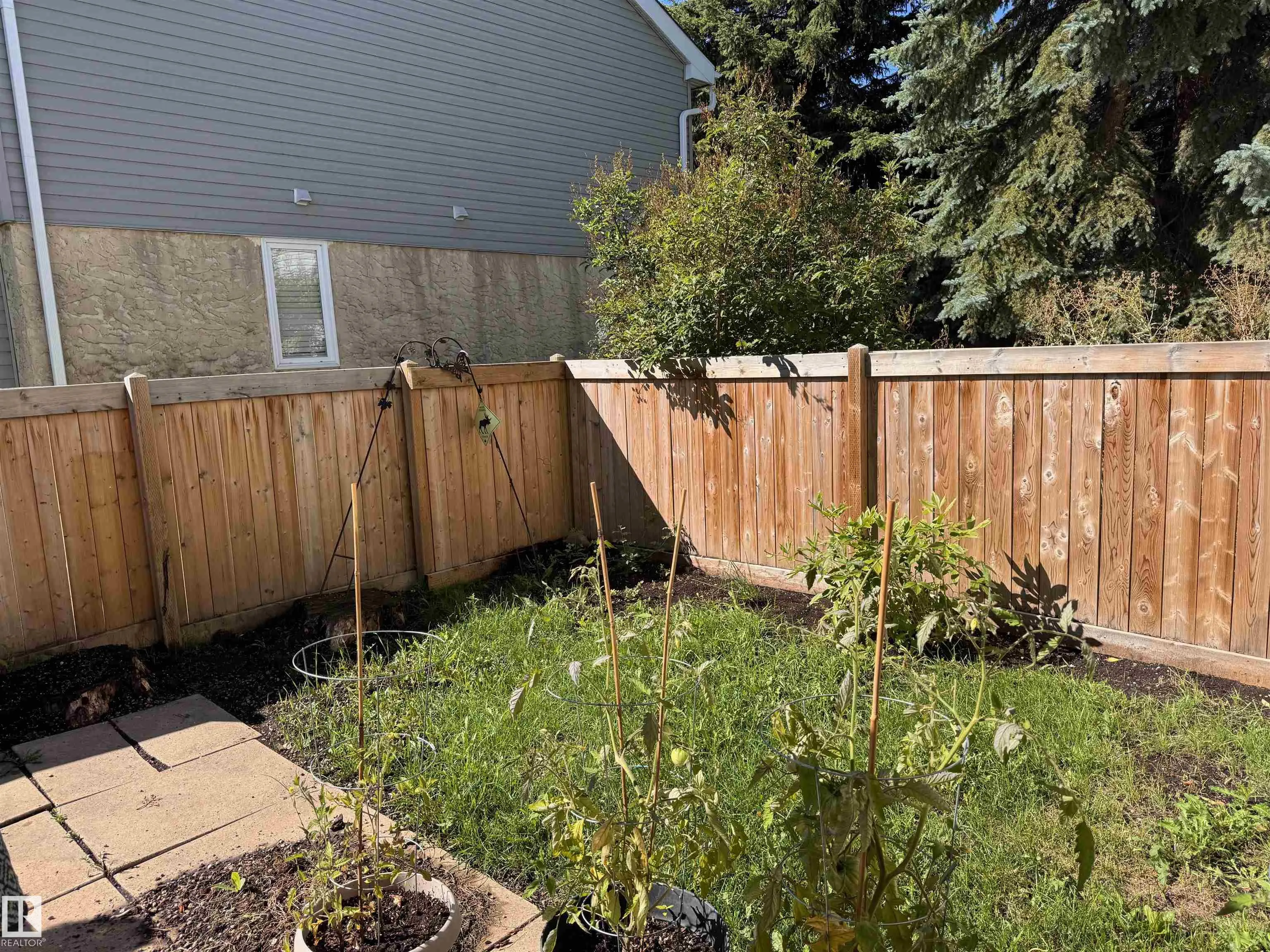 225 GRANDIN Village