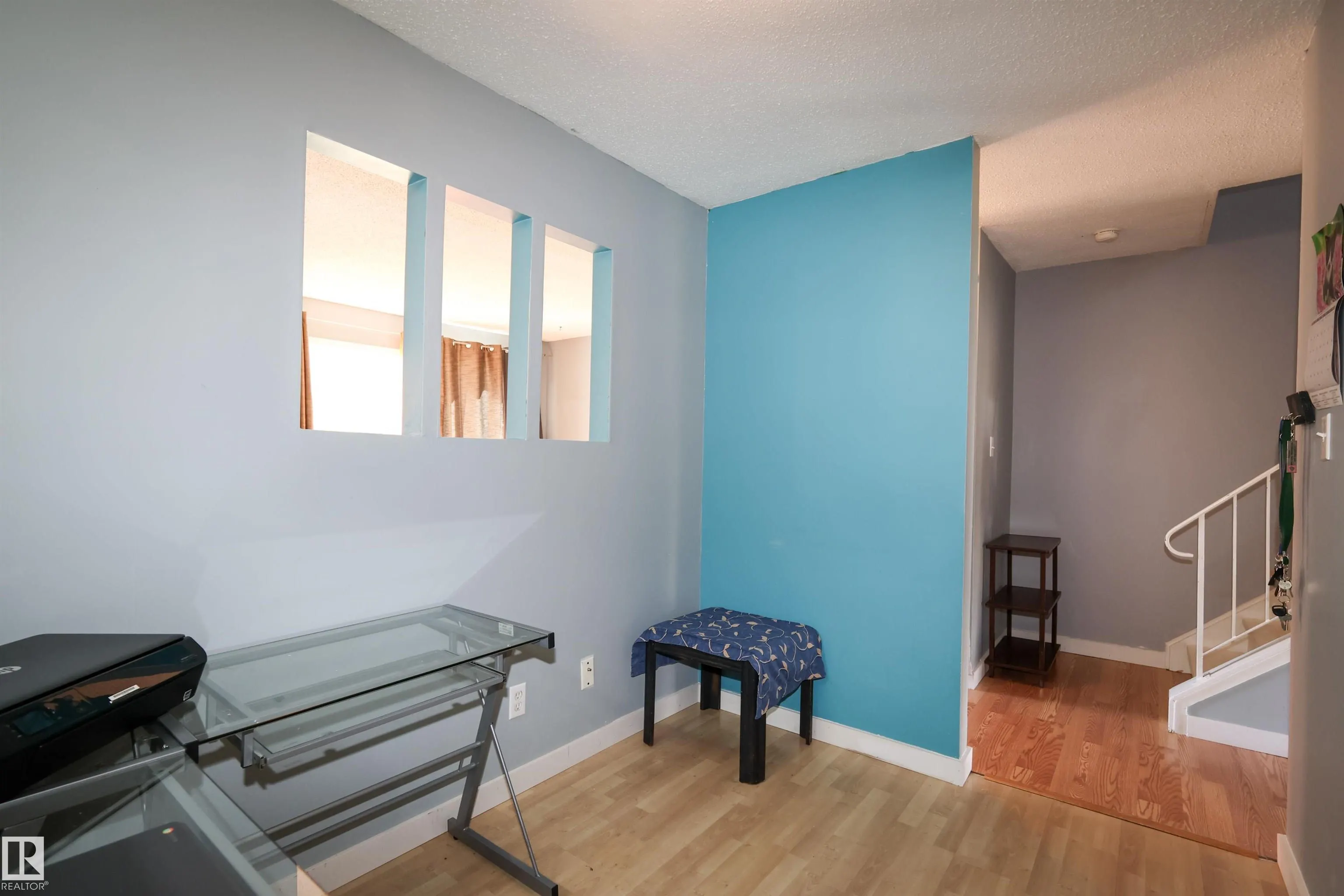 225 GRANDIN Village