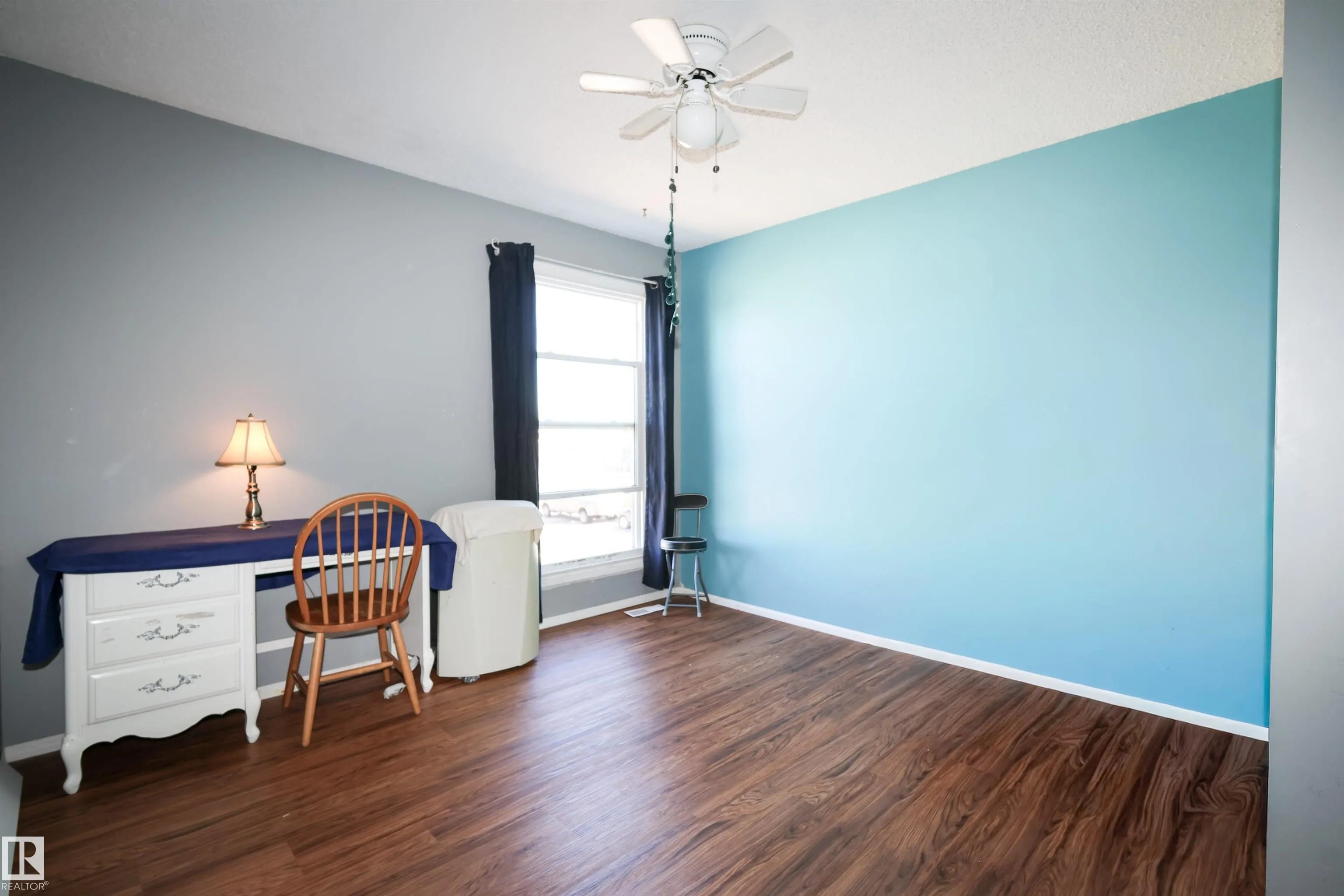 225 GRANDIN Village