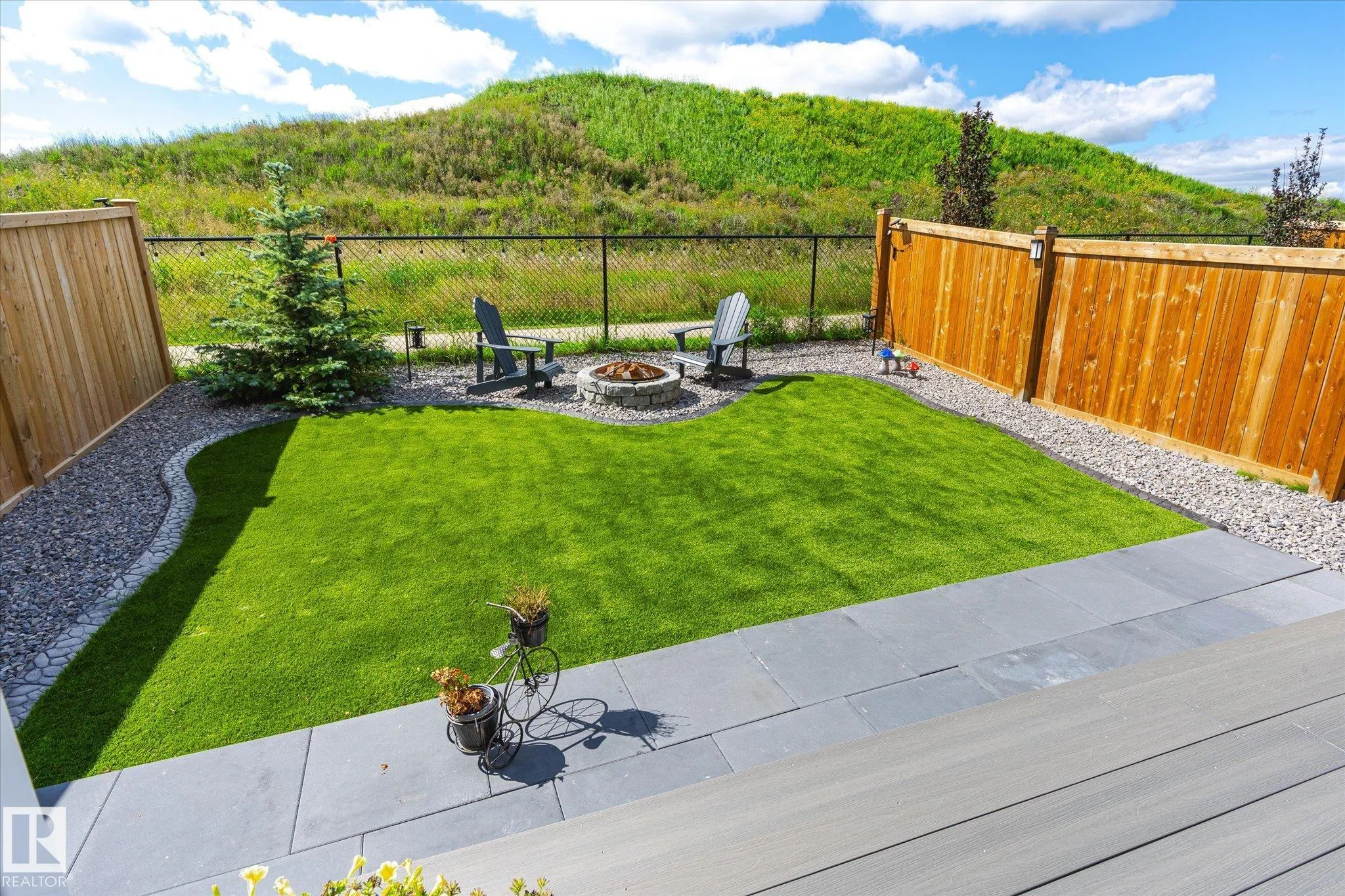 1214 EATON Lane