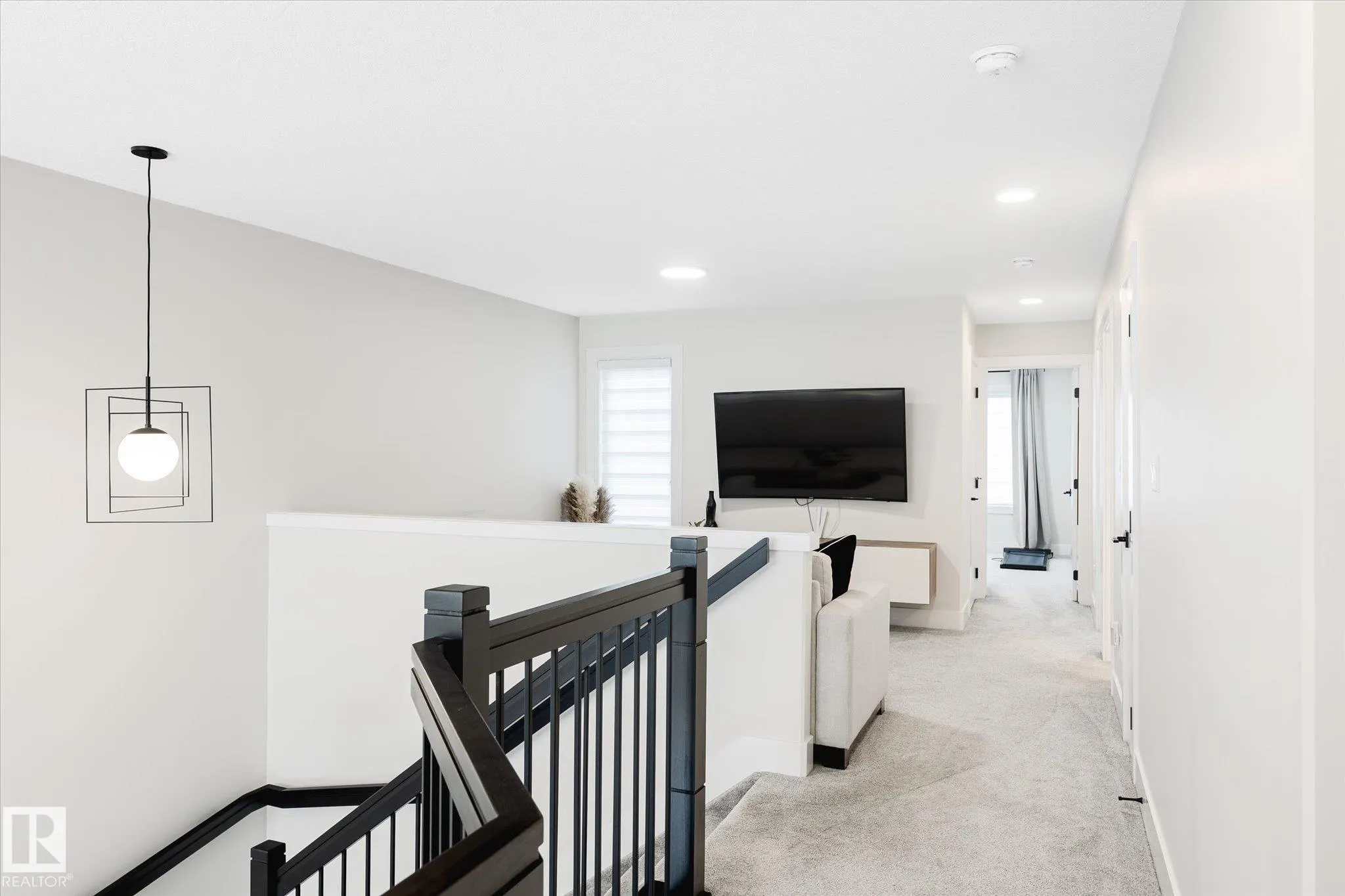 1214 EATON Lane