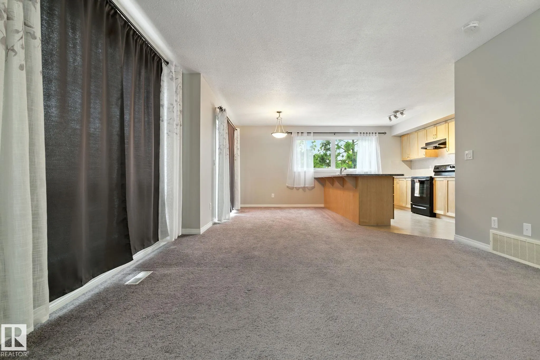 11 CLOVER BAR Lane