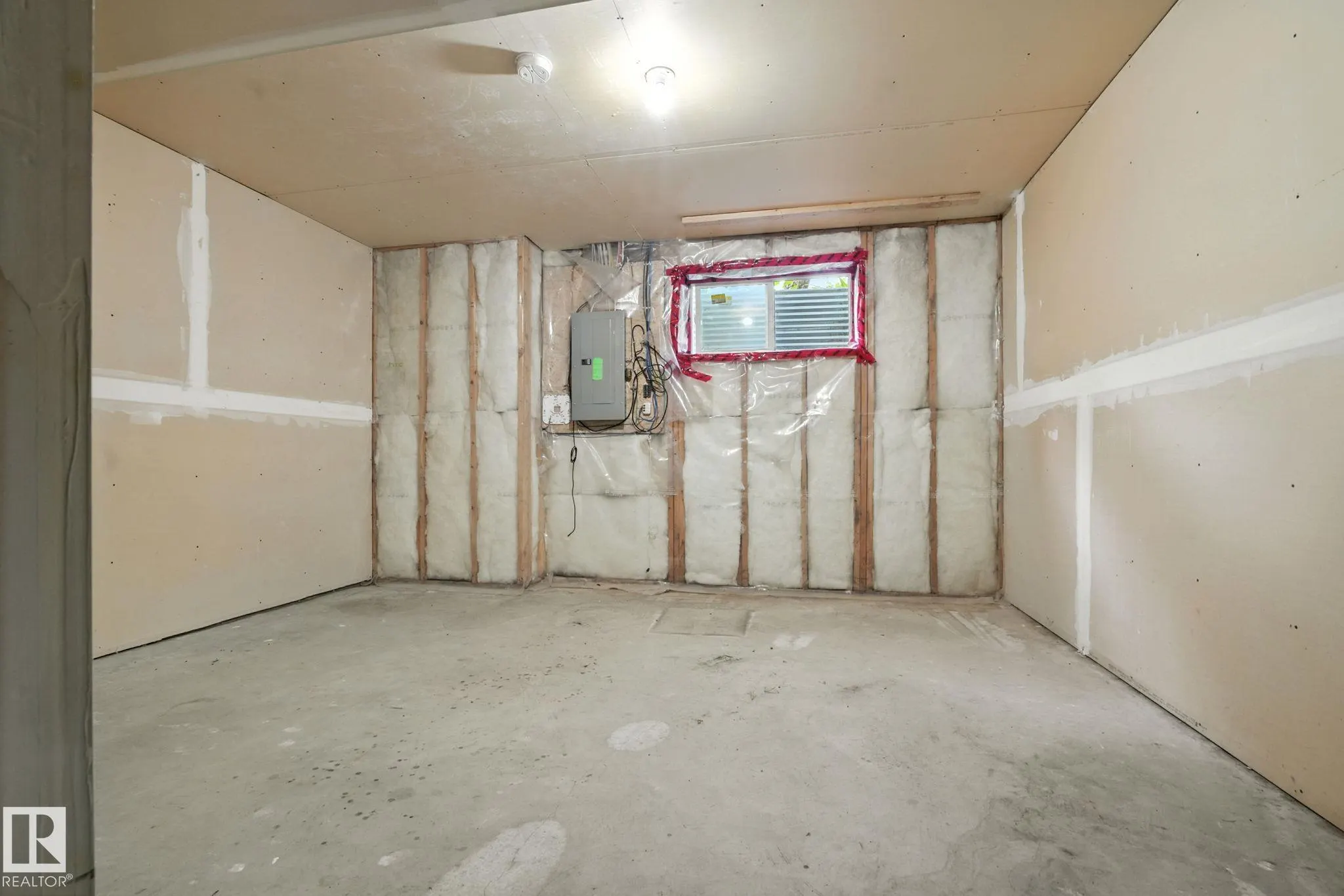 11 CLOVER BAR Lane