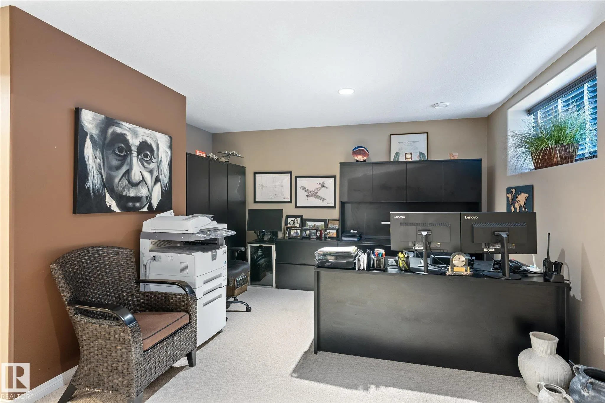 928 Blackmud Creek Crescent