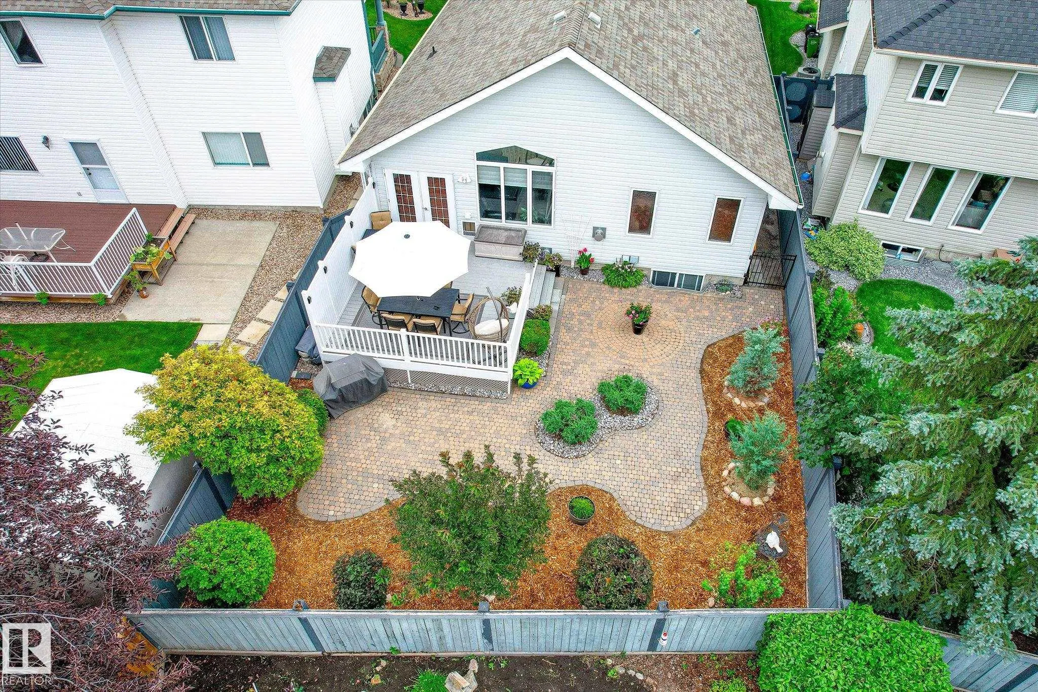 928 Blackmud Creek Crescent