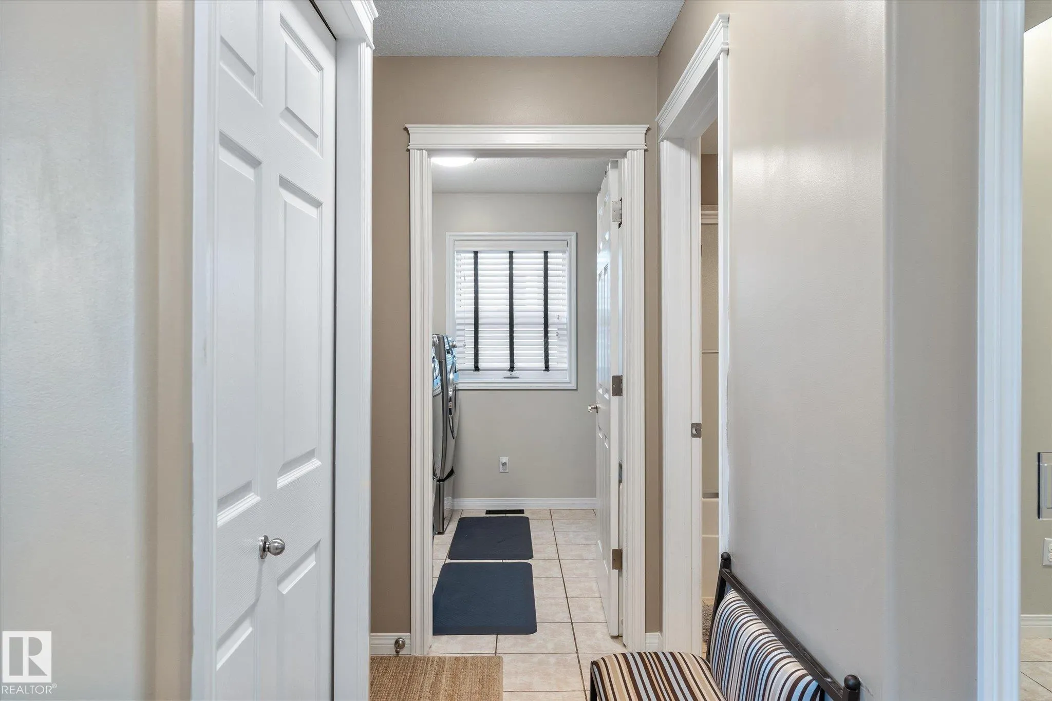 928 Blackmud Creek Crescent
