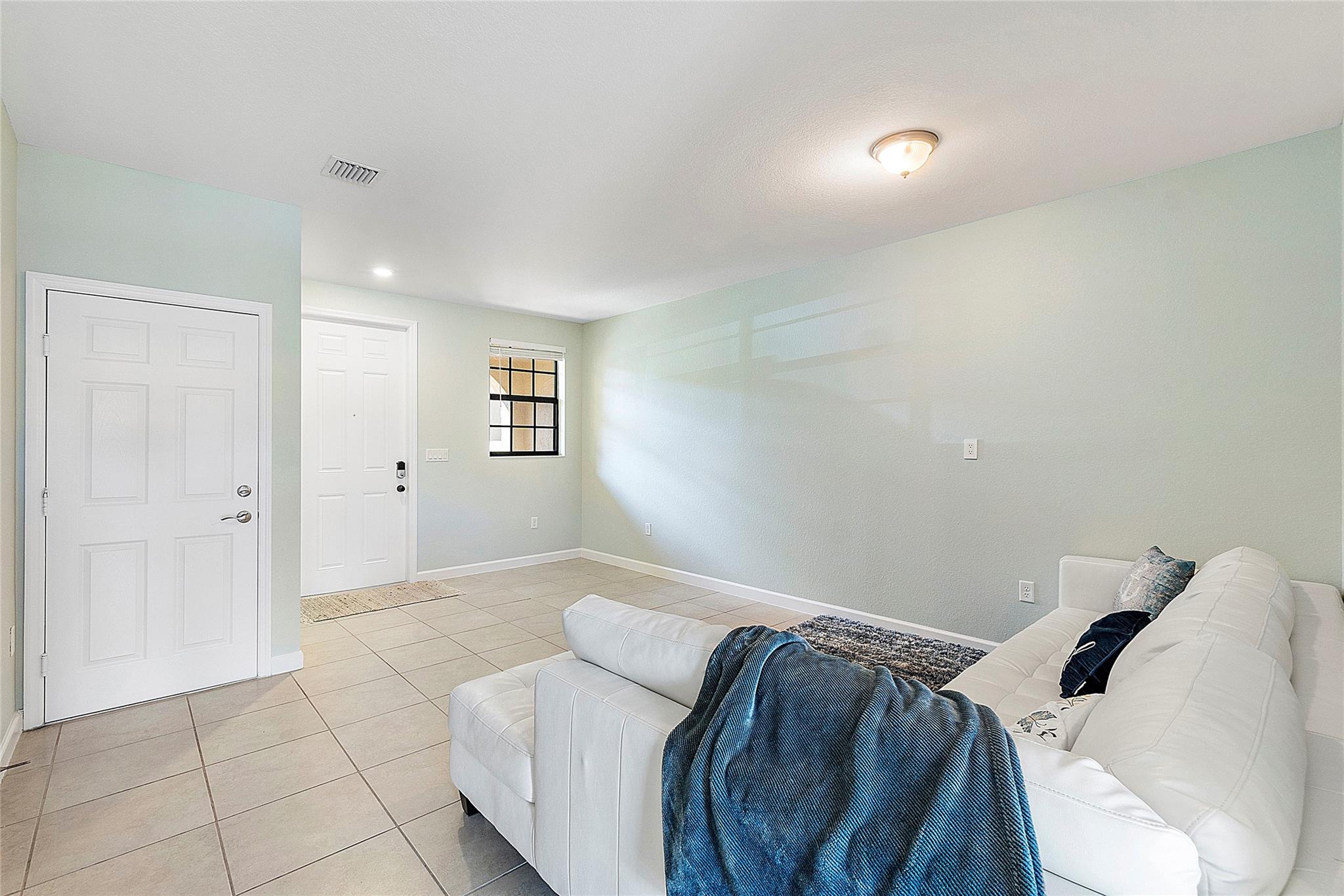 2718 NW 55th Ave