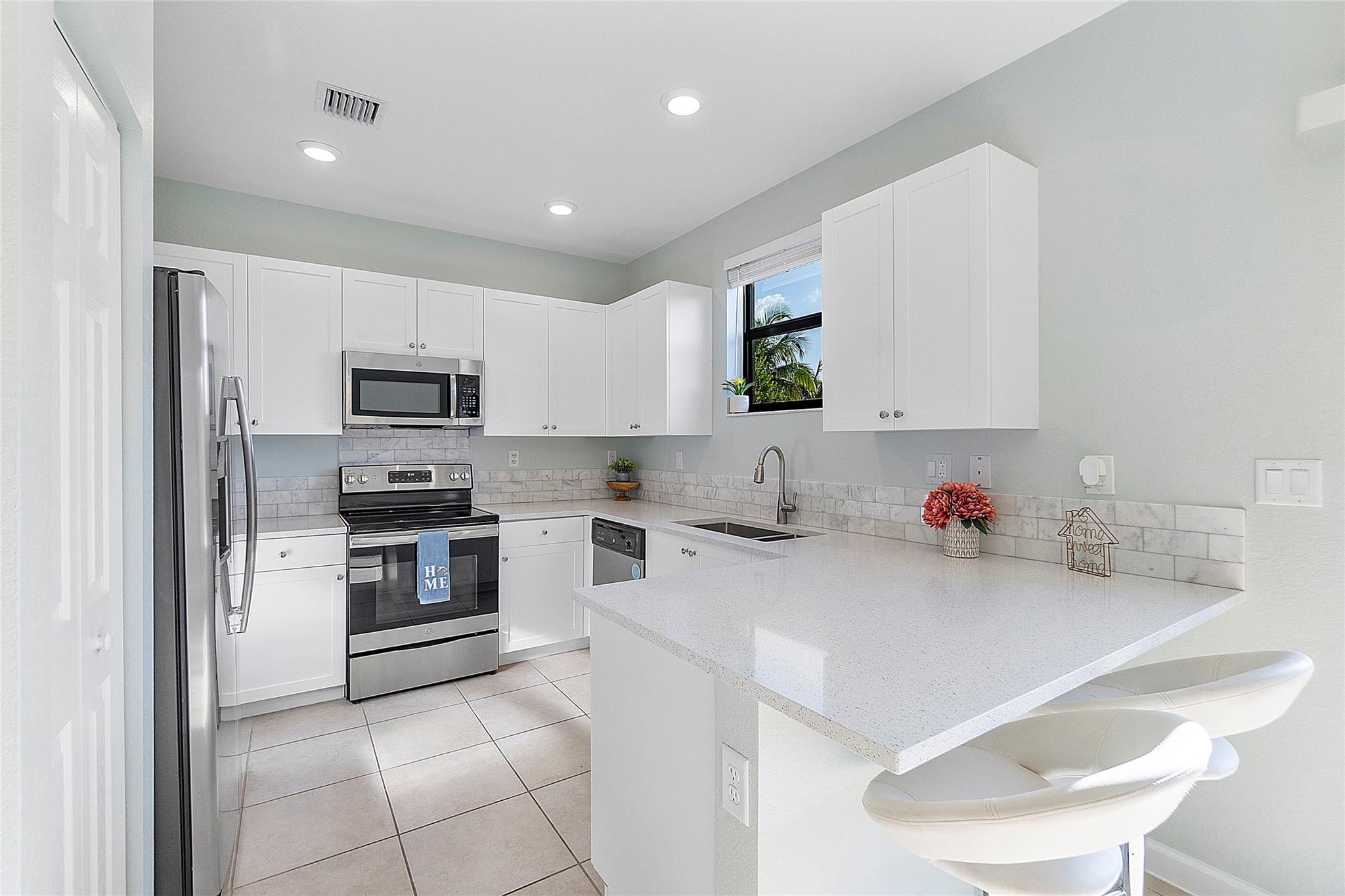 2718 NW 55th Ave