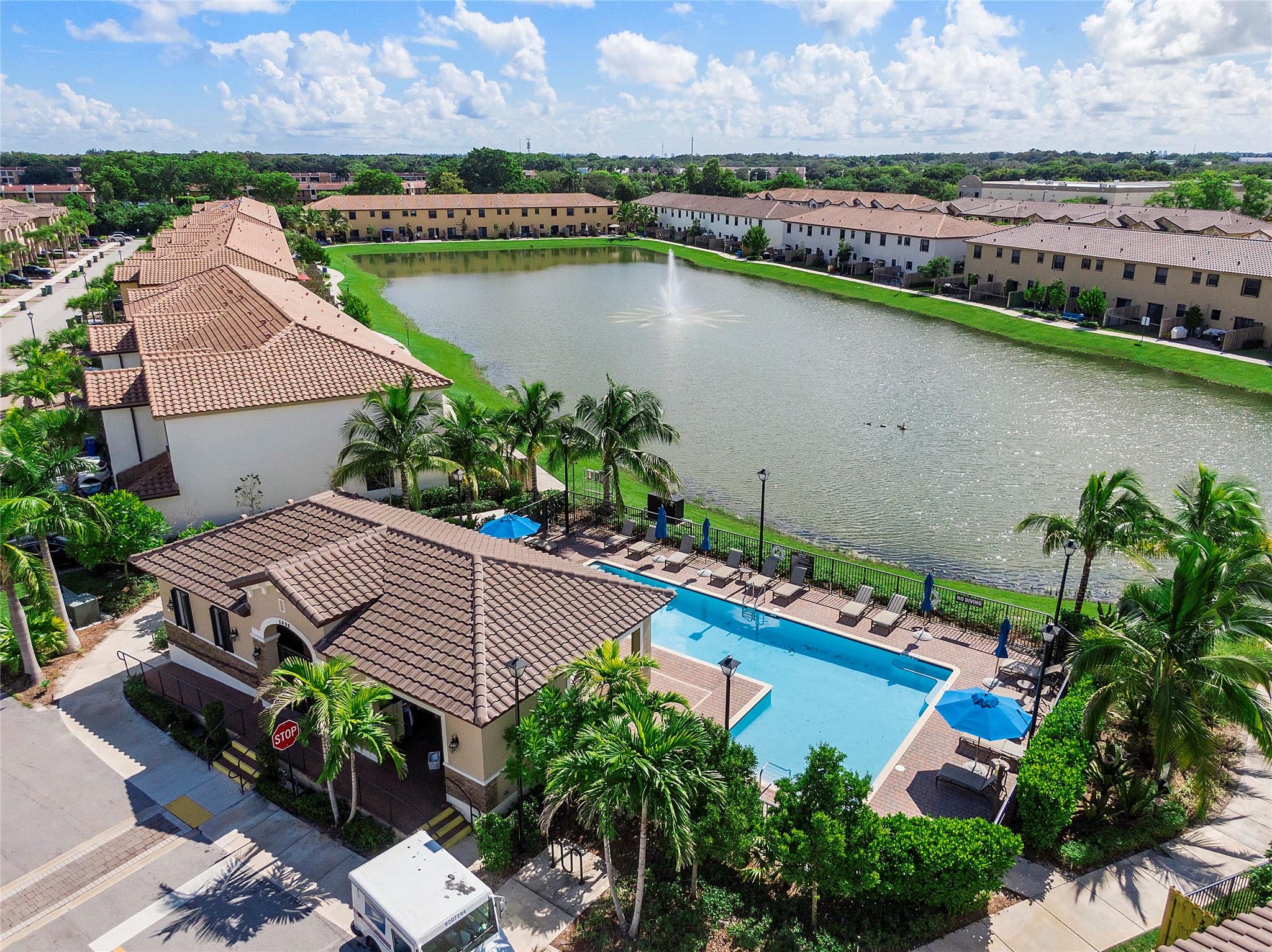 2718 NW 55th Ave