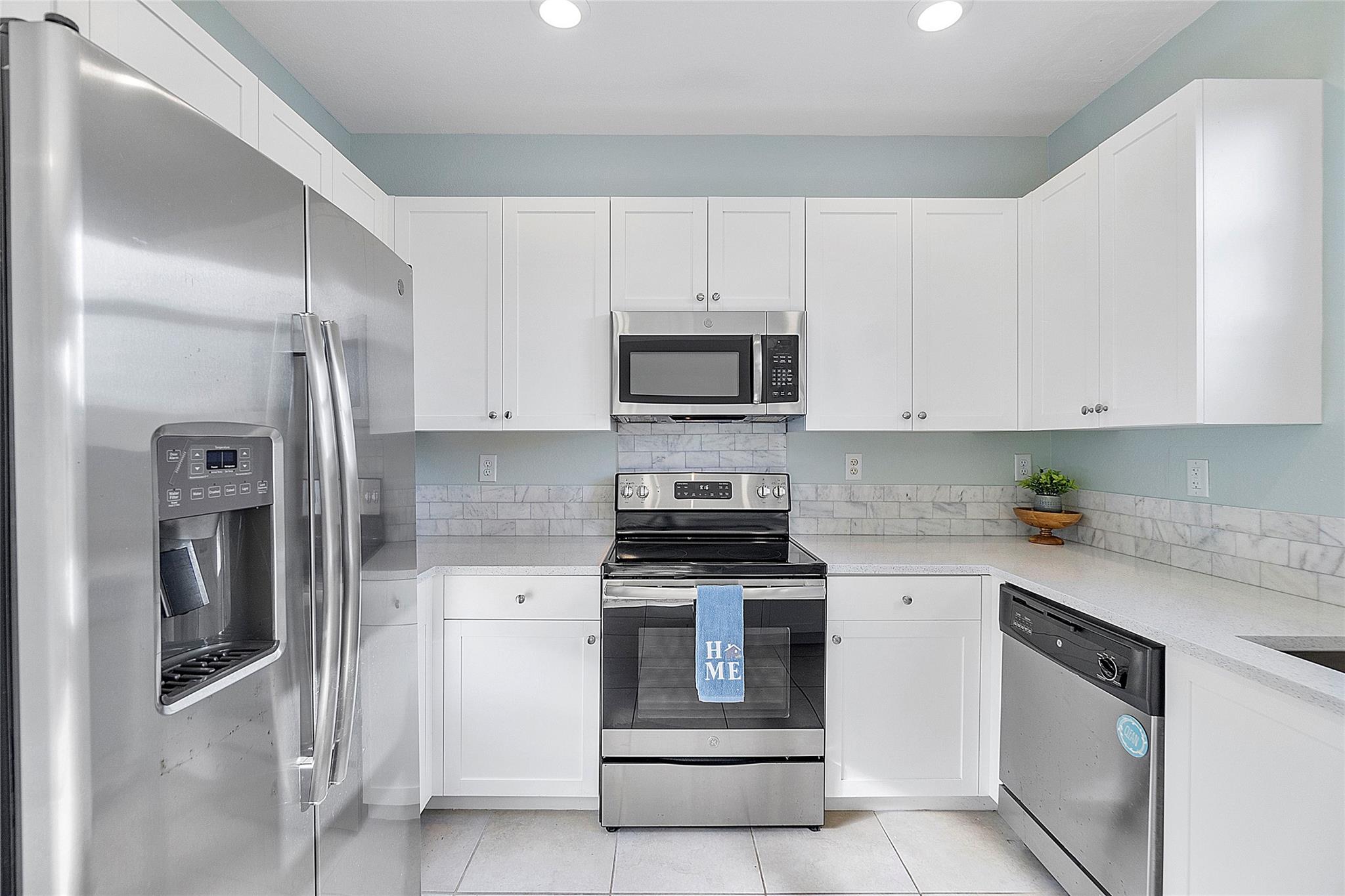 2718 NW 55th Ave