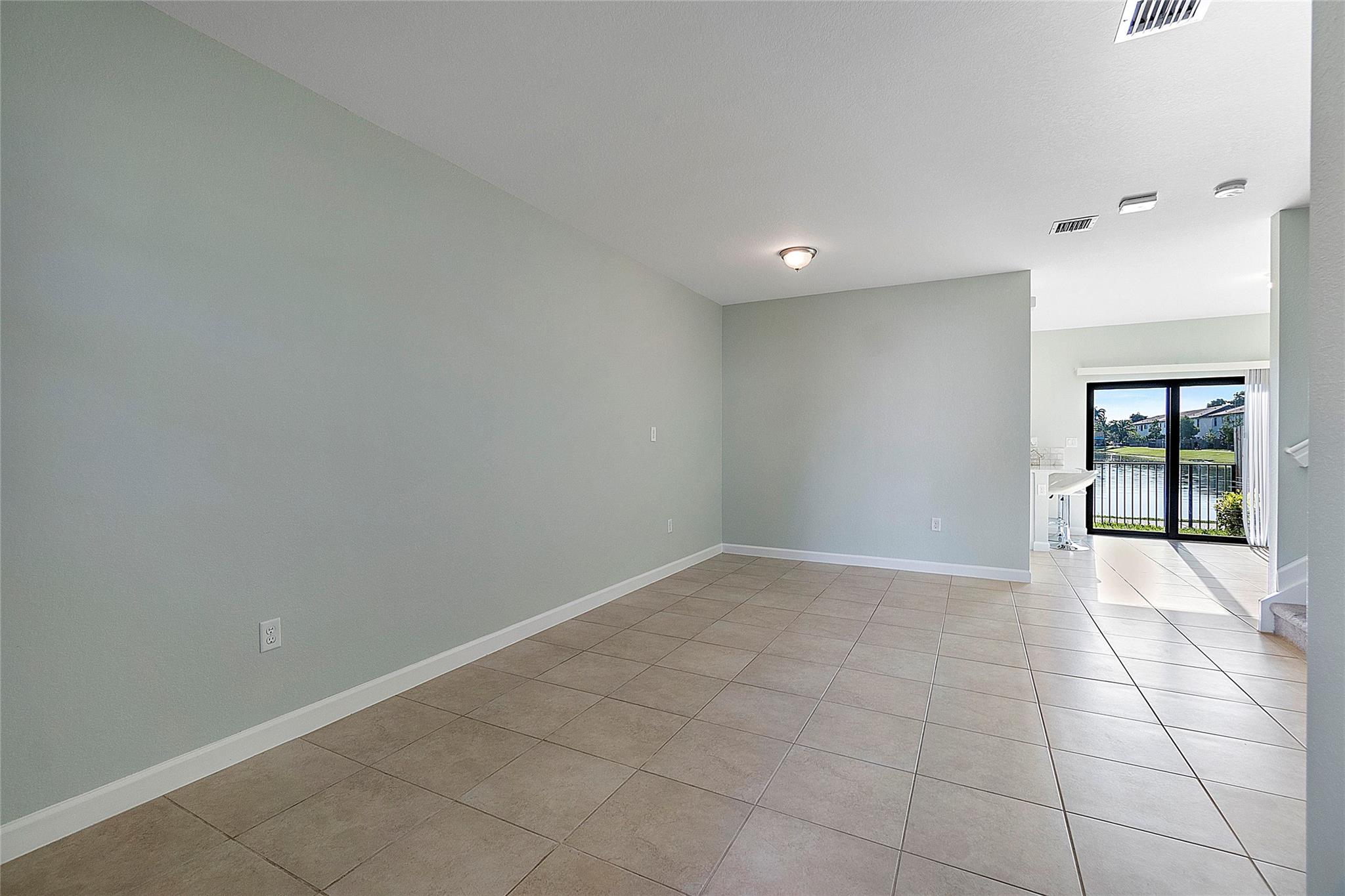 2718 NW 55th Ave
