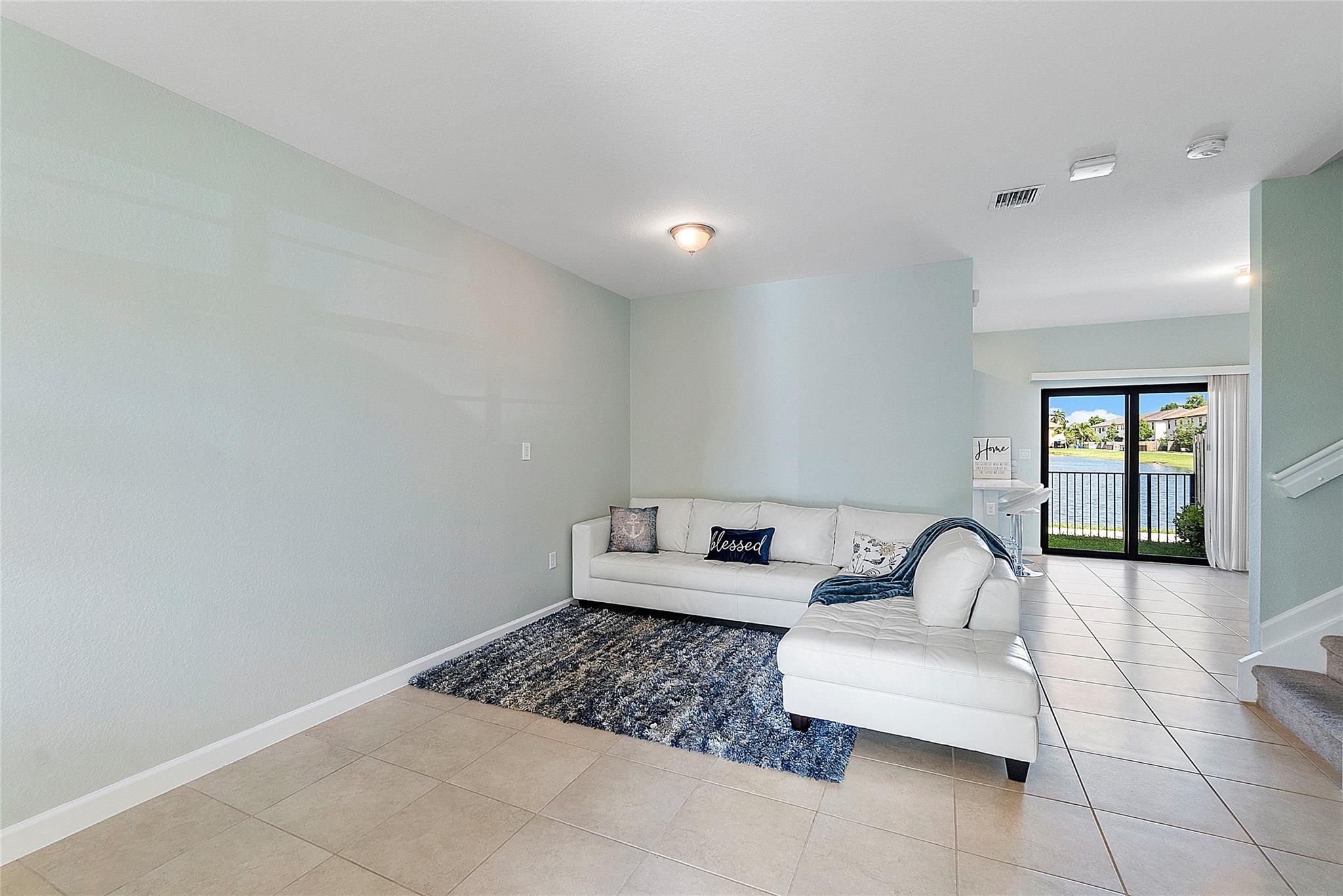 2718 NW 55th Ave