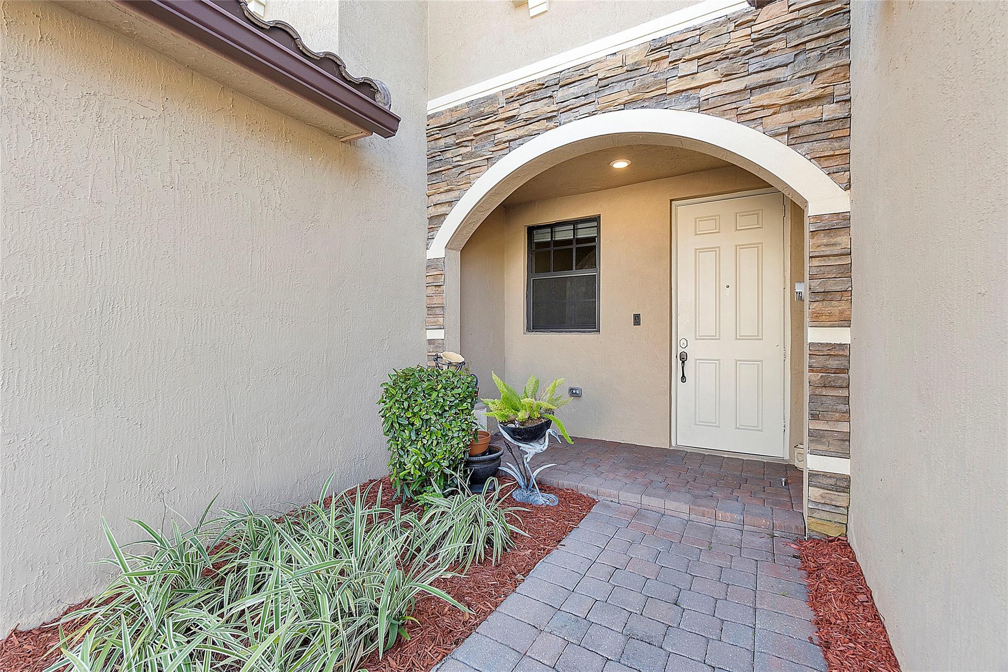 2718 NW 55th Ave