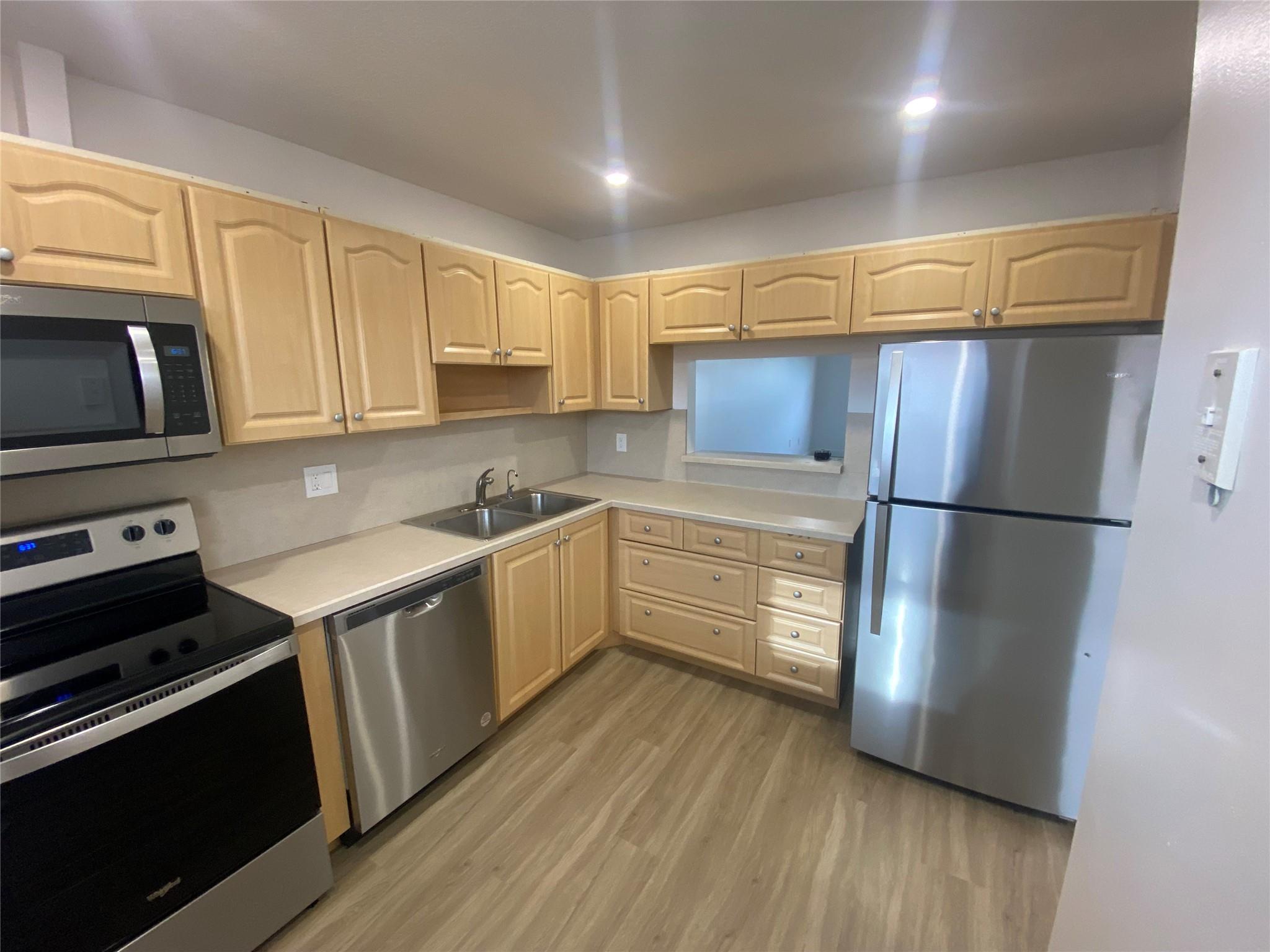 6850 Royal Palm Blvd, #305G
