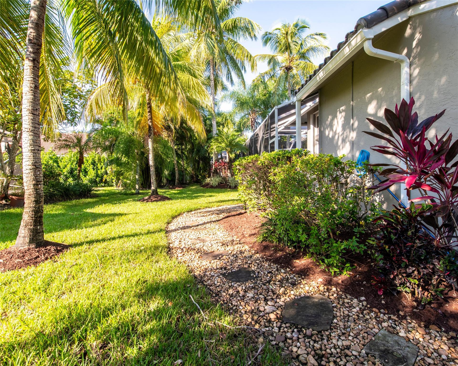 6424 NW 99th Dr