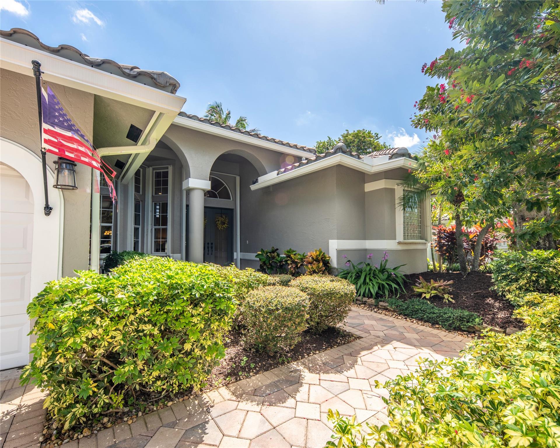 6424 NW 99th Dr