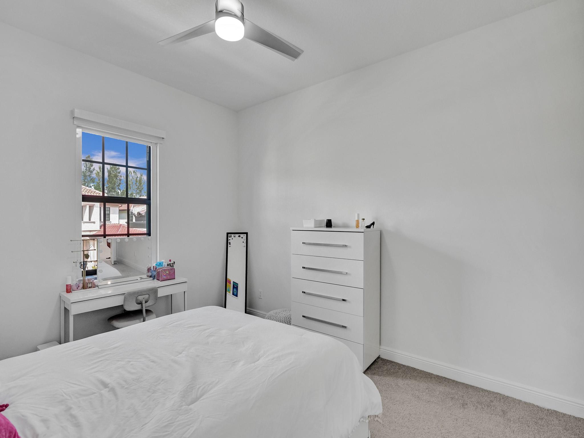 9040 W Parkland Bay Trl