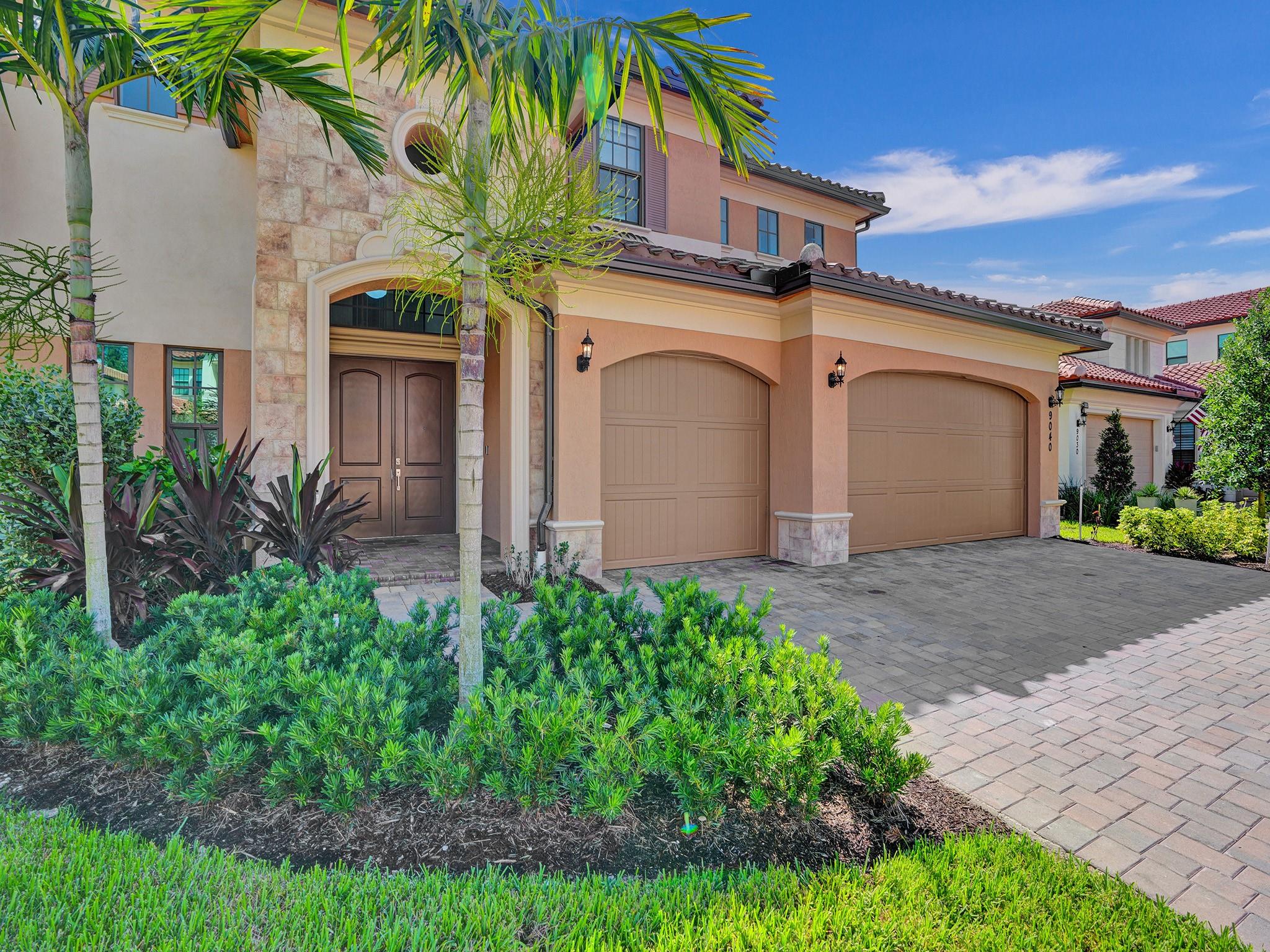 9040 W Parkland Bay Trl