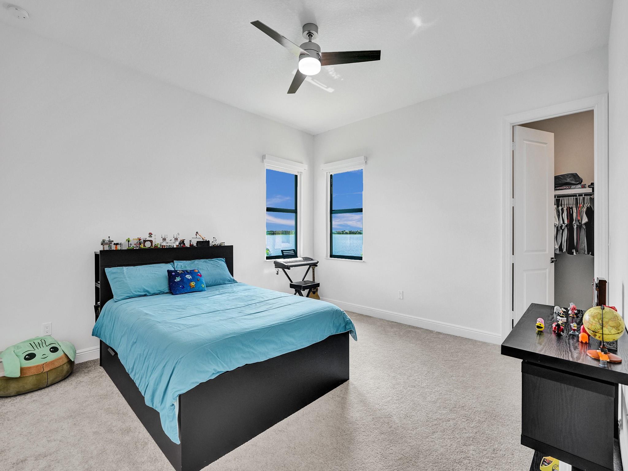 9040 W Parkland Bay Trl