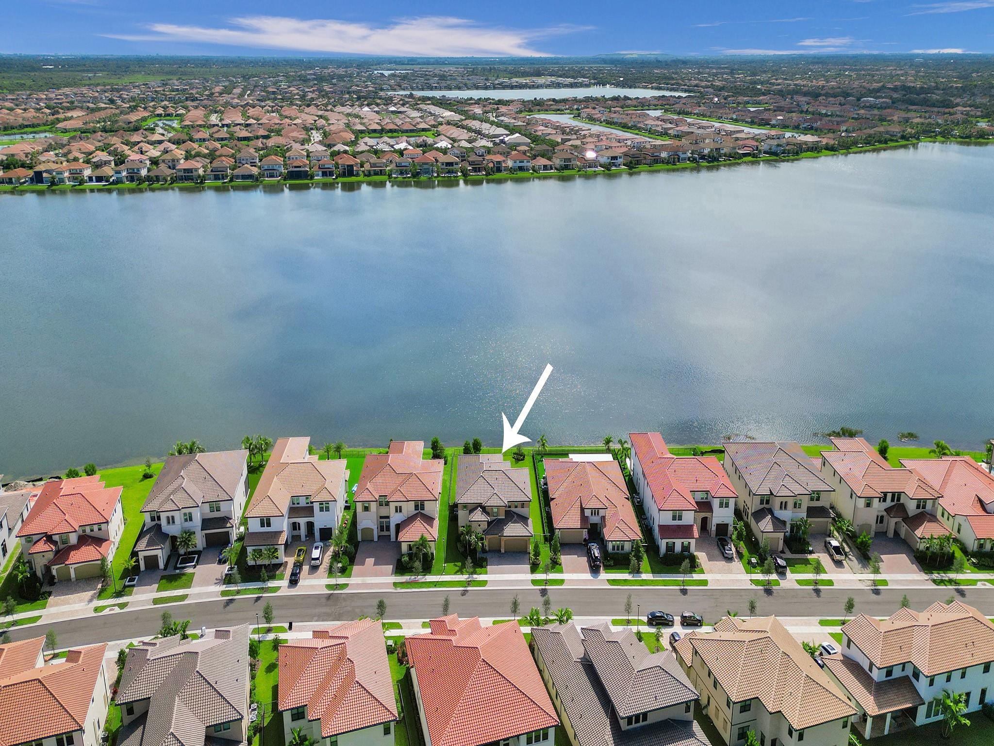 9040 W Parkland Bay Trl