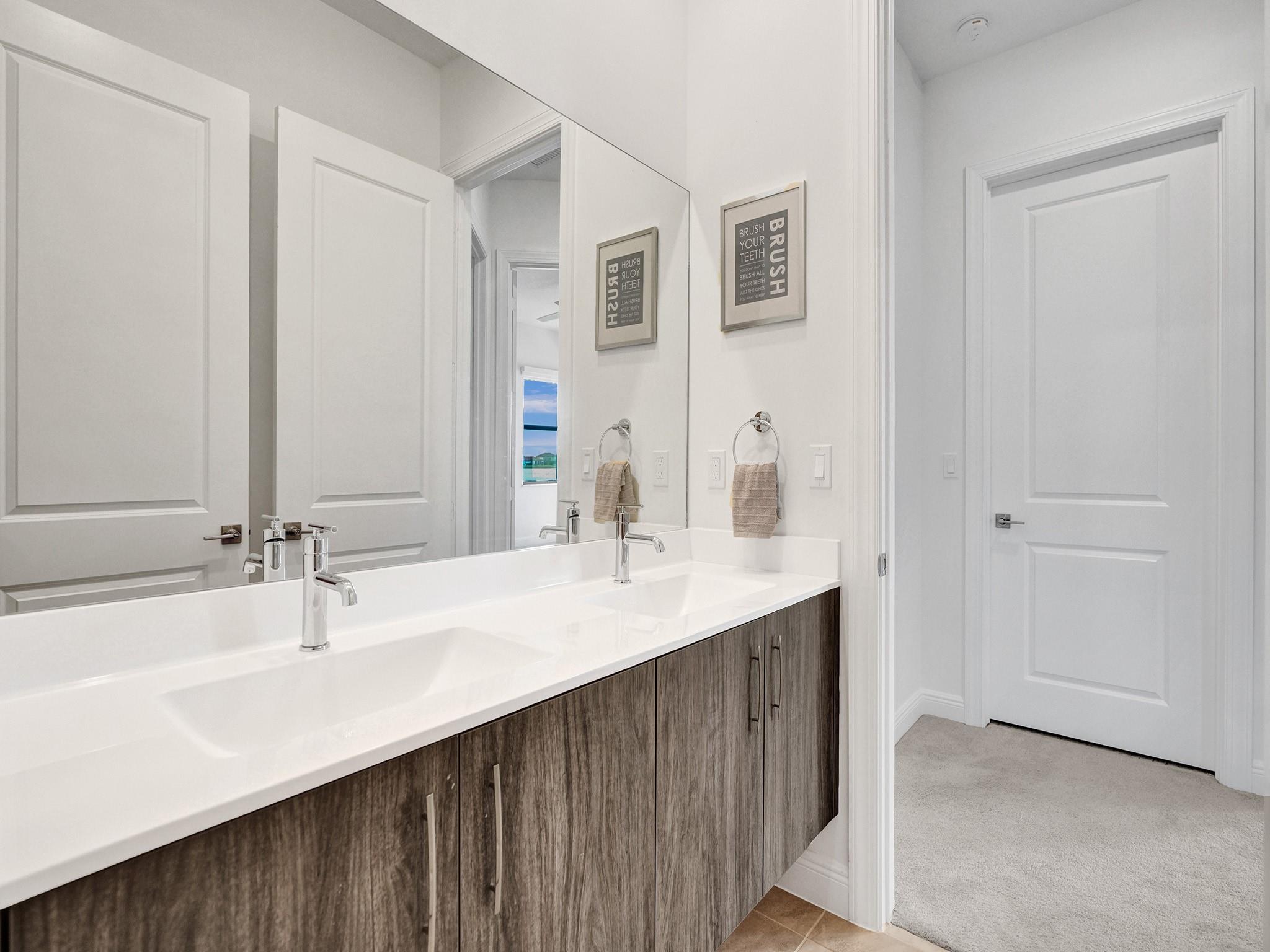 9040 W Parkland Bay Trl