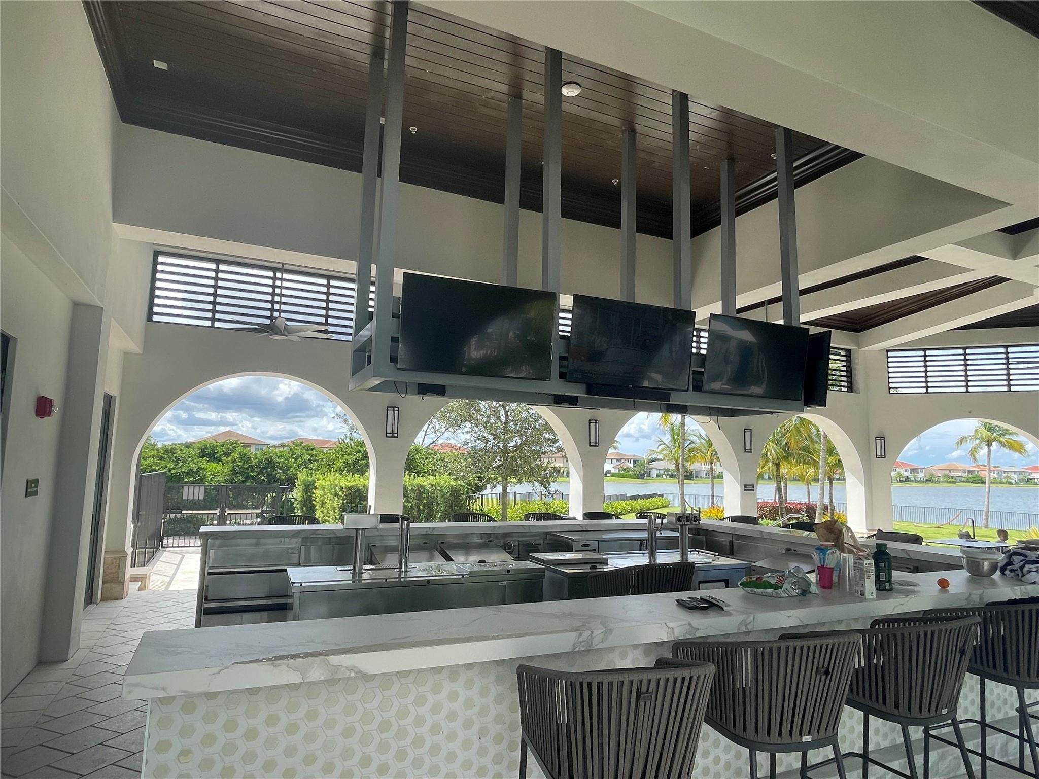 9040 W Parkland Bay Trl