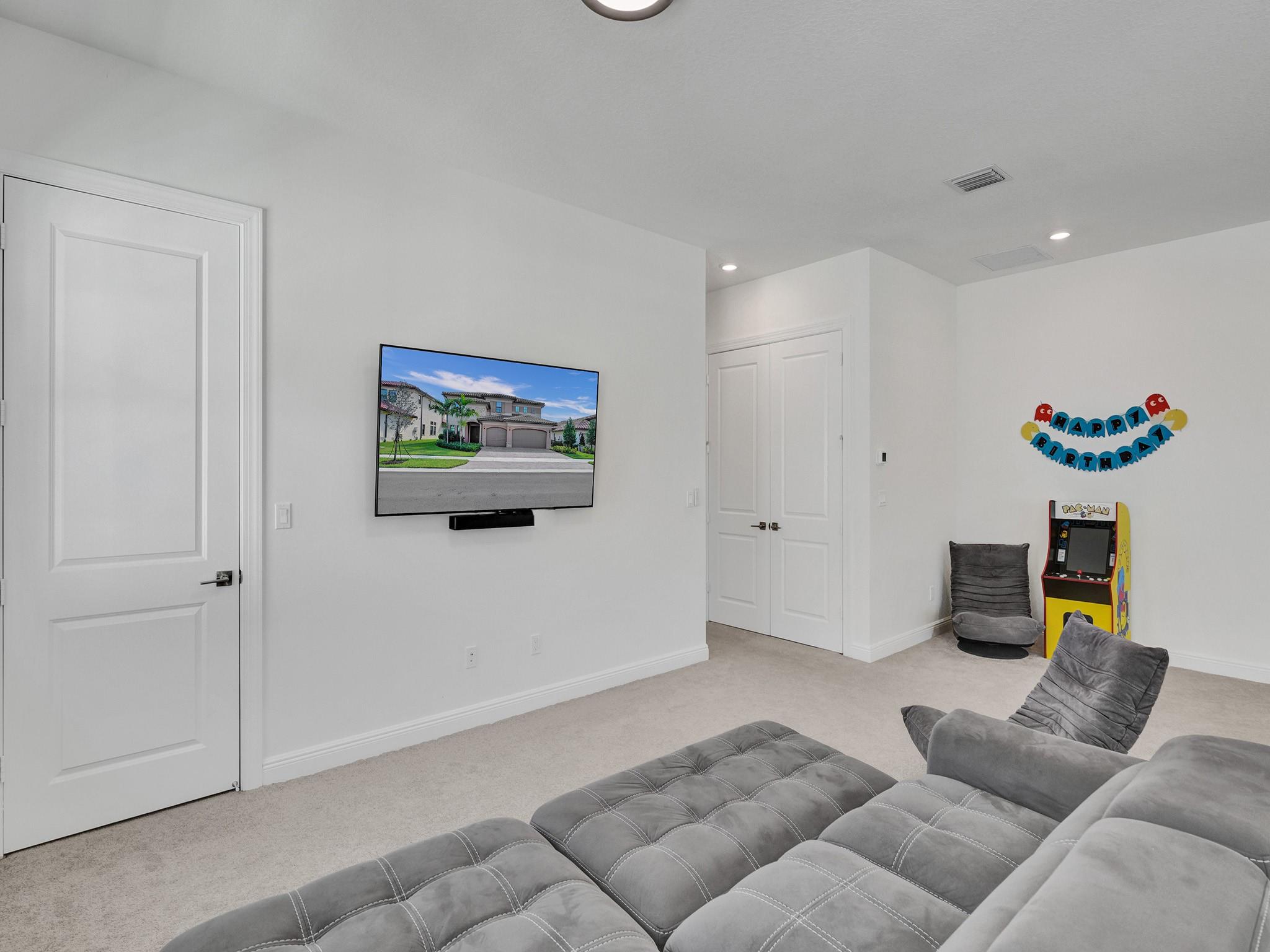 9040 W Parkland Bay Trl